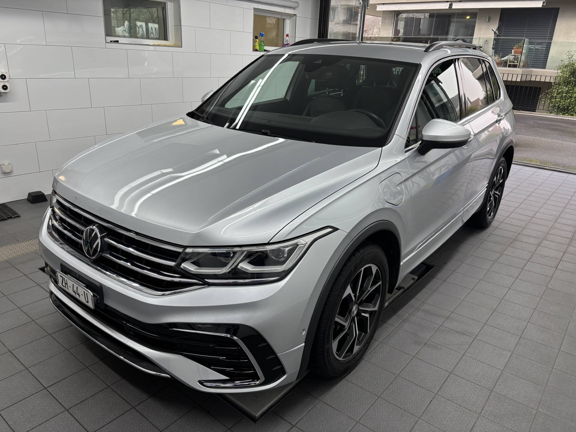 VW Tiguan 1.4 TSI PHEV R-Line DSG 2WD - 2
