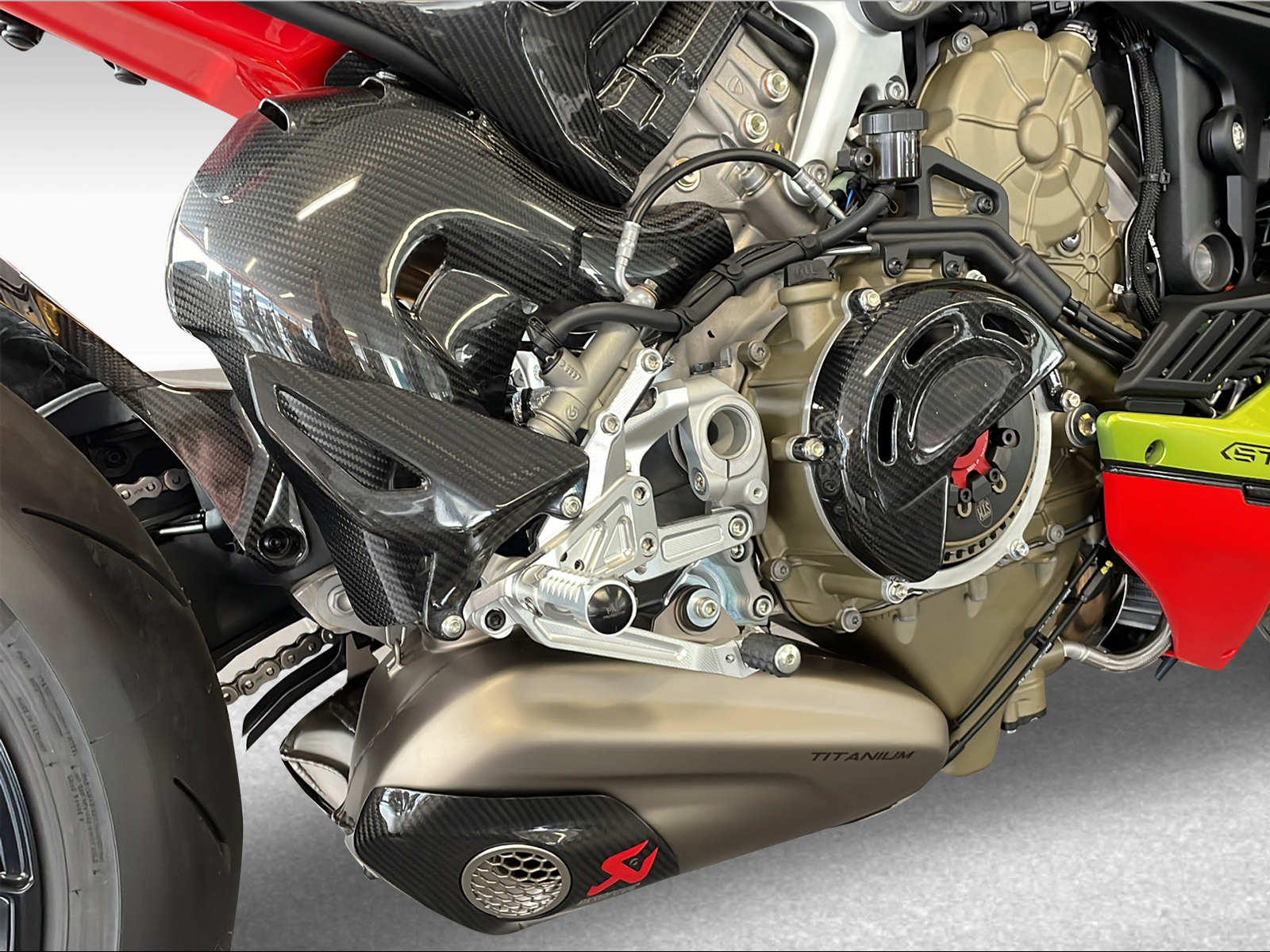 DUCATI 1100 Streetfighter V4 S ABS Lamborghini - 9