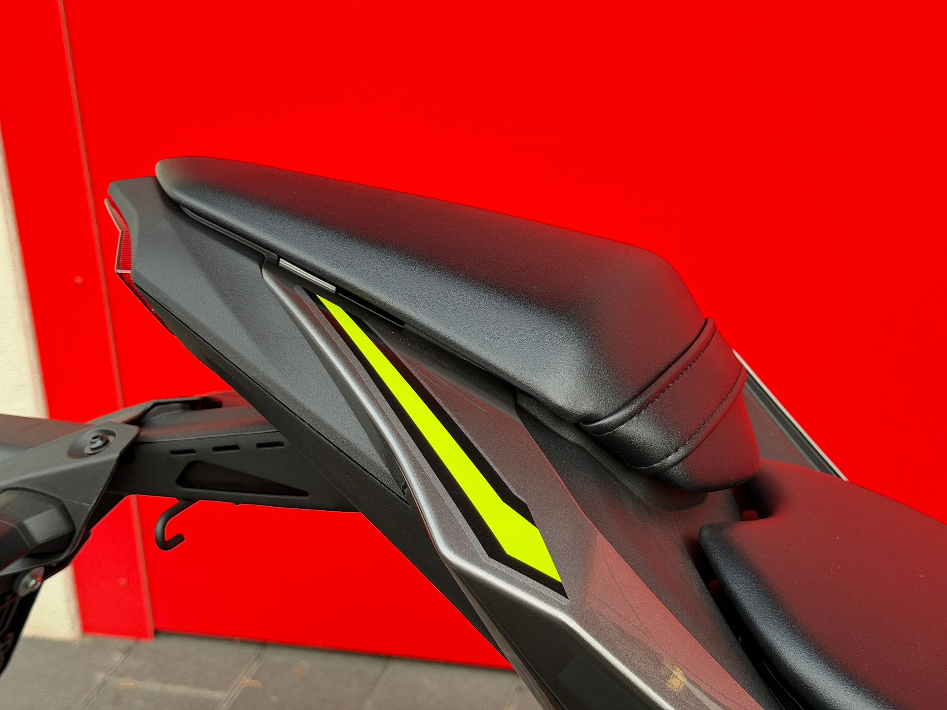 KAWASAKI Ninja 125 - 9
