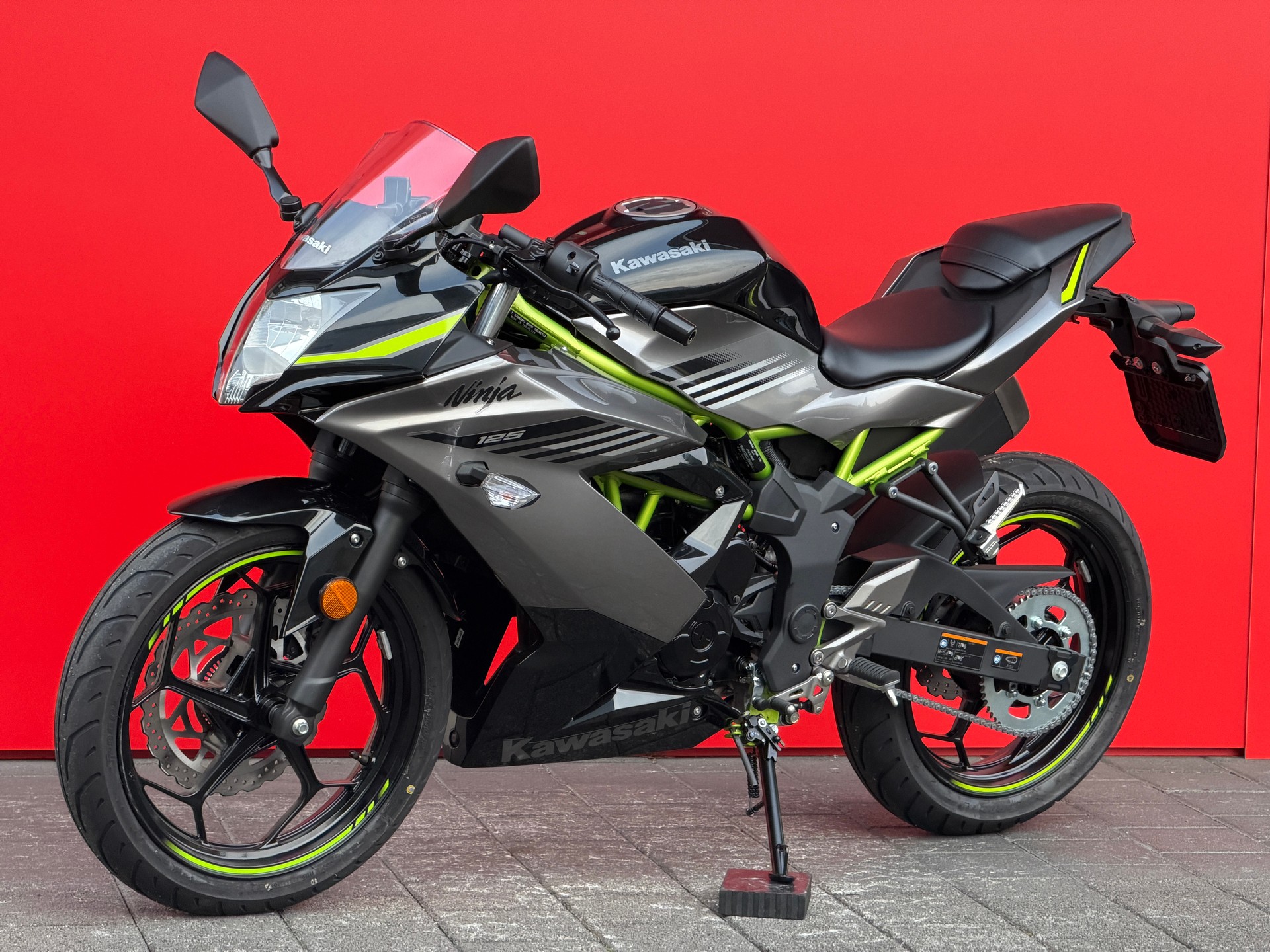 KAWASAKI Ninja 125 - 13