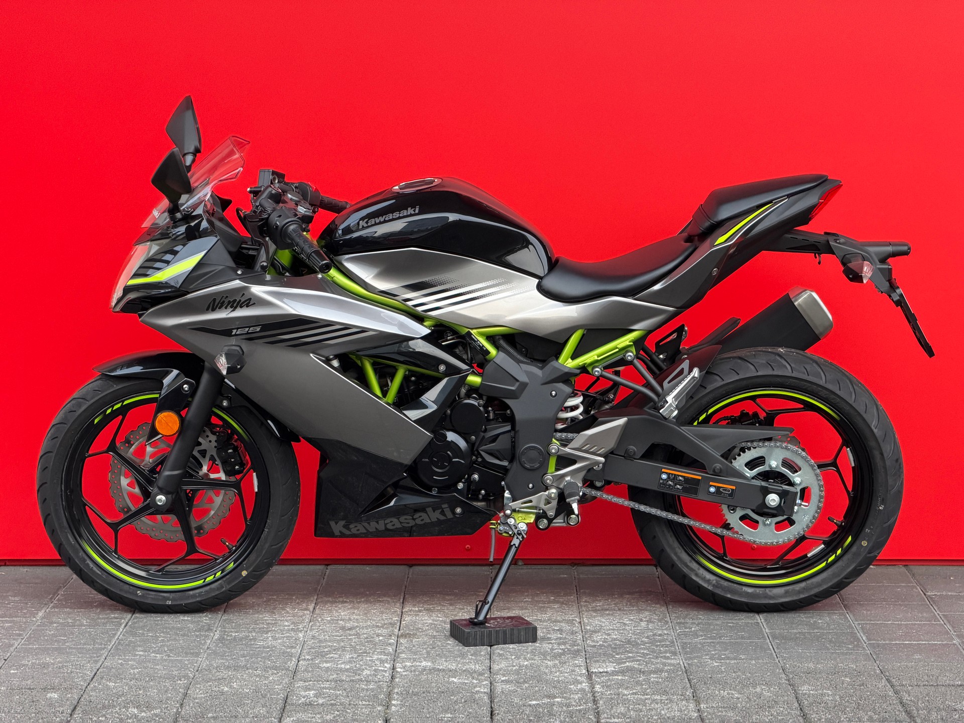 KAWASAKI Ninja 125 - 5