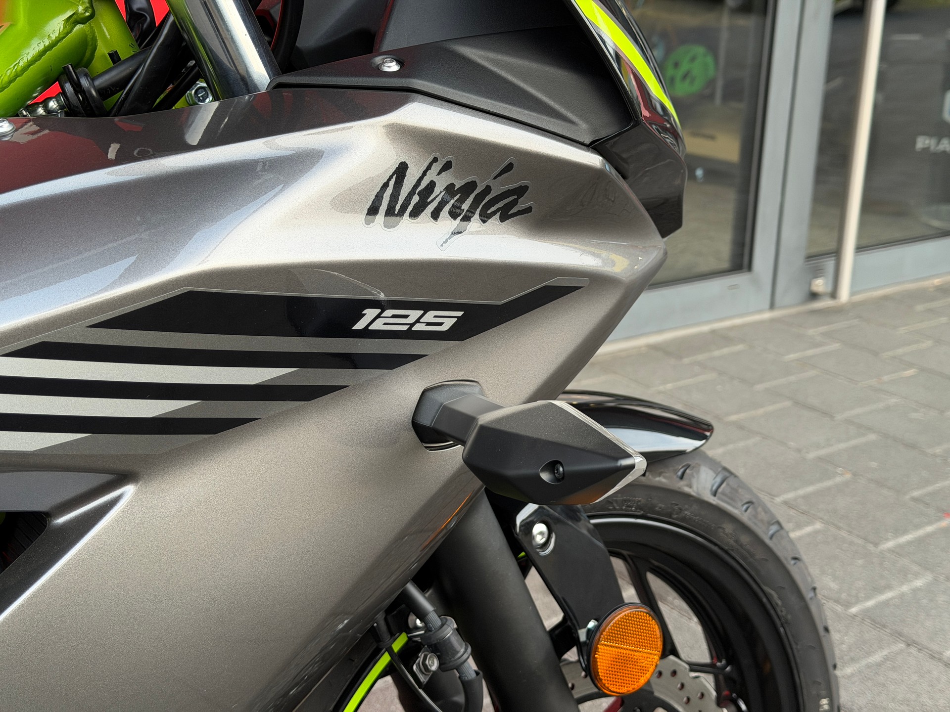 KAWASAKI Ninja 125 - 7