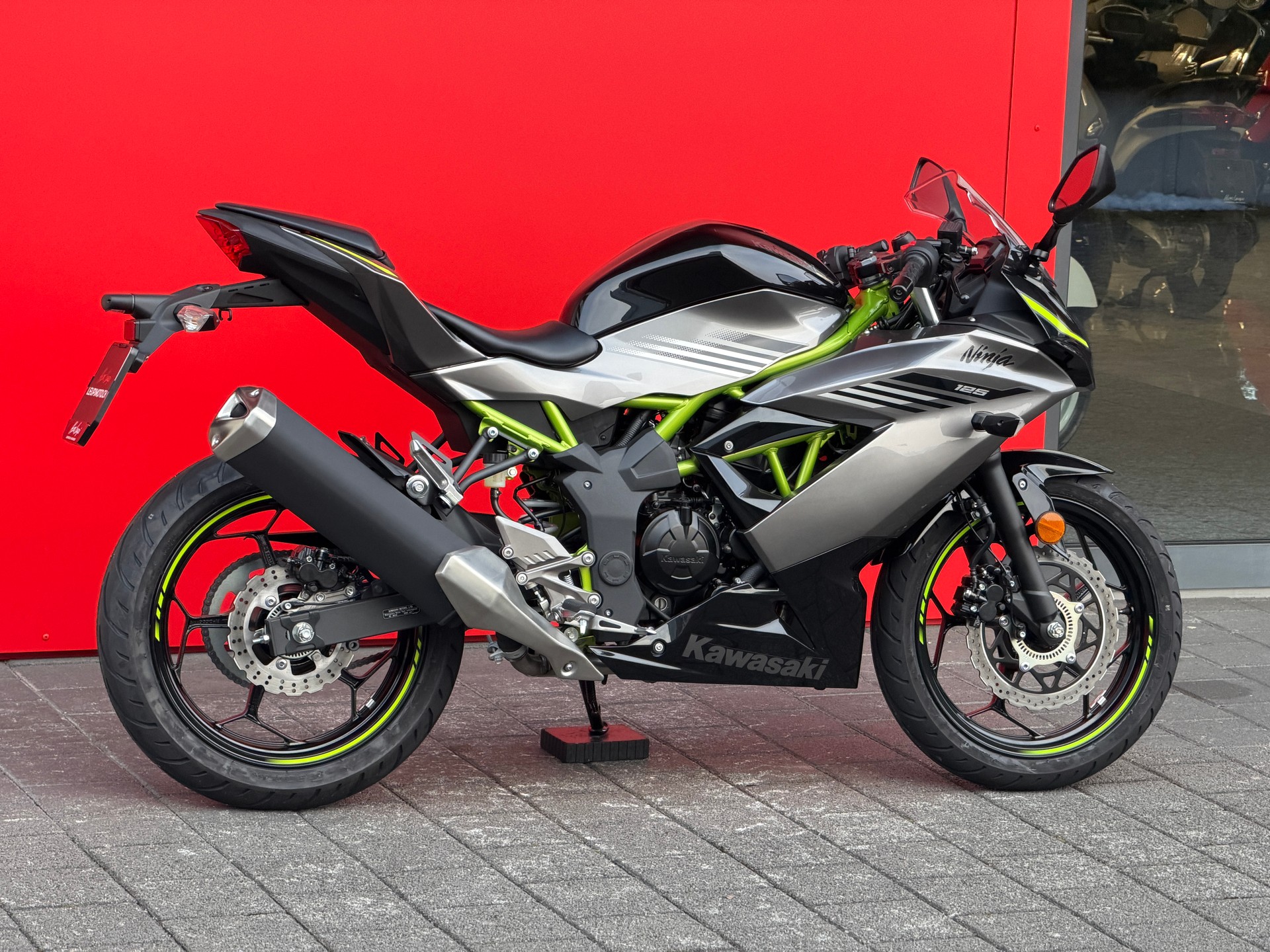 KAWASAKI Ninja 125 - 6
