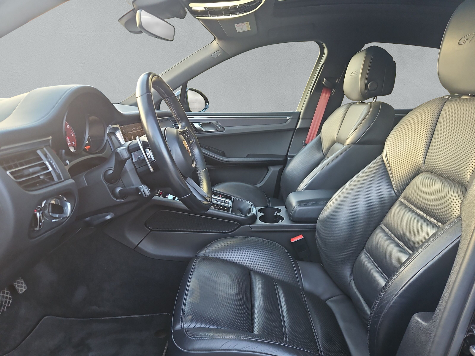PORSCHE Macan GTS PDK - 11