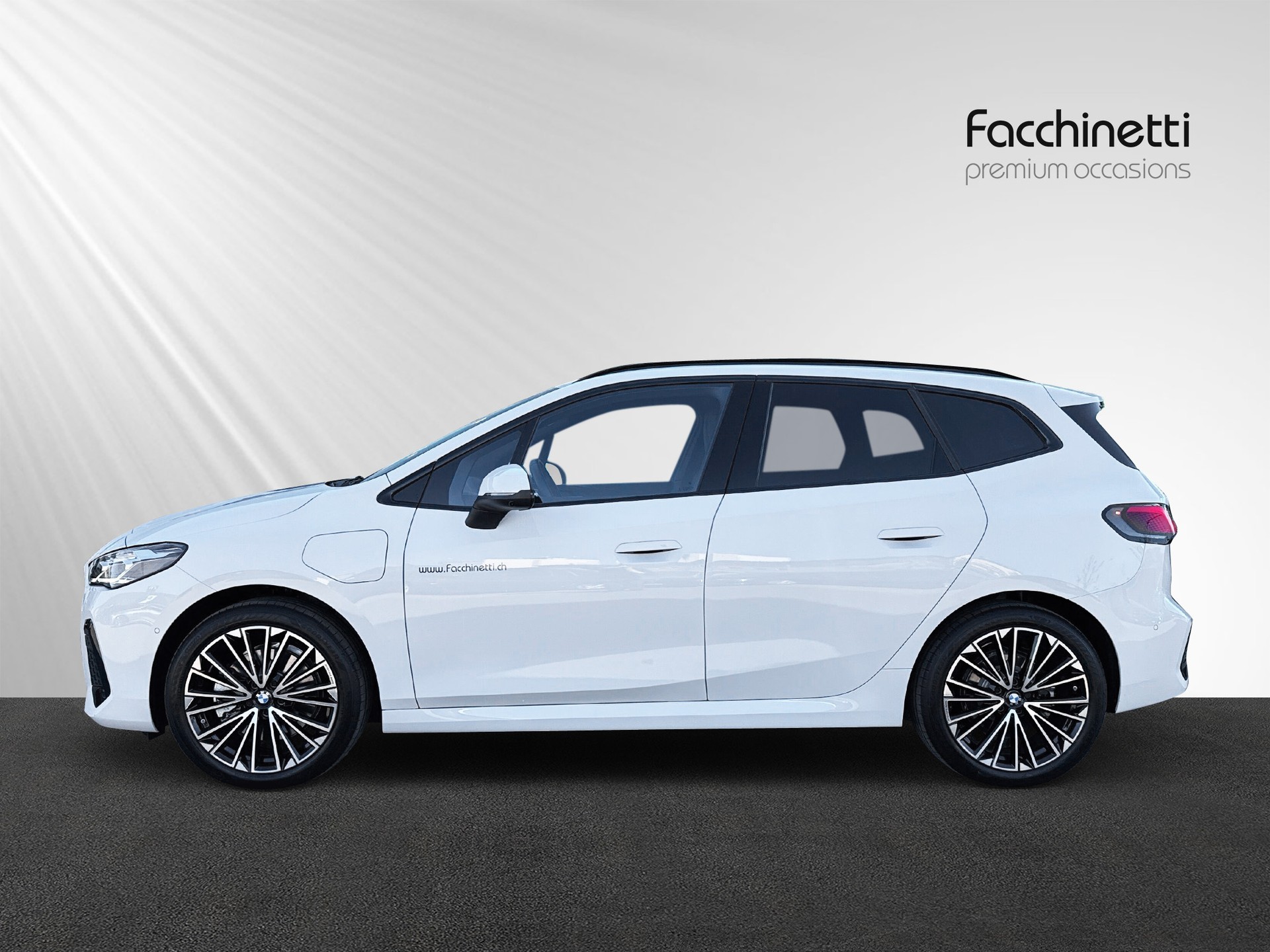 BMW 230e xDrive Active Tourer M Sport - 3