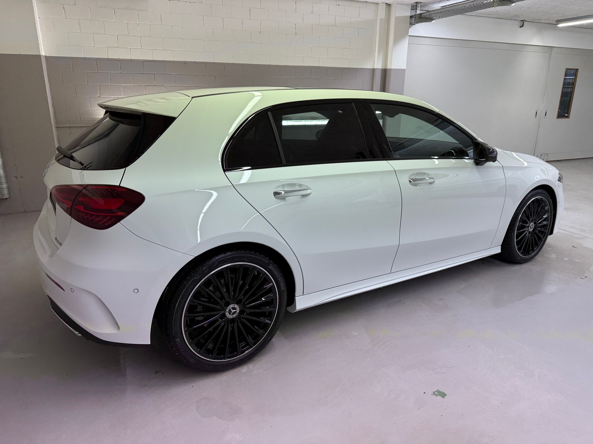 MERCEDES-BENZ A 250 4MATIC Kompaktlimousine - 4