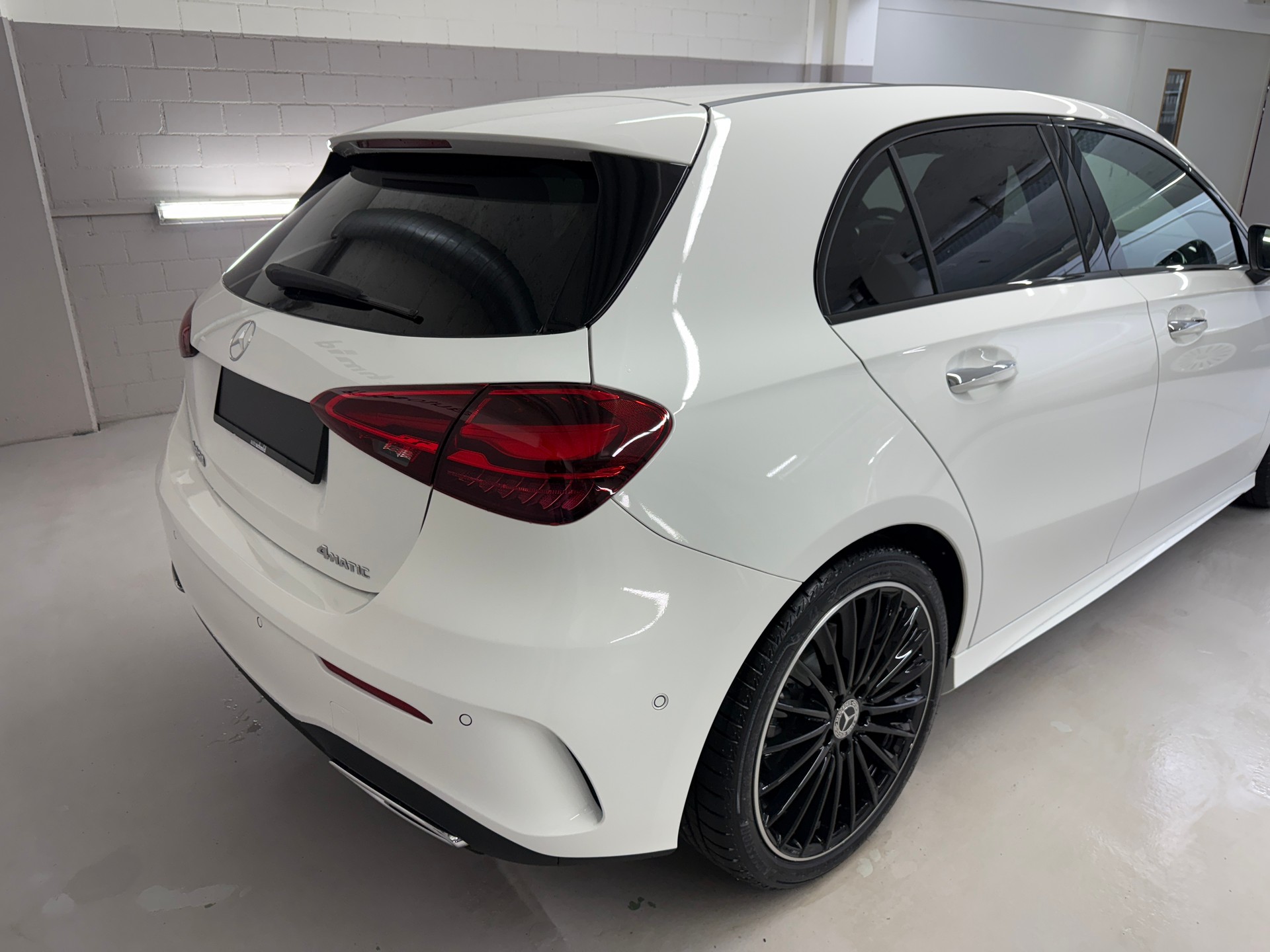 MERCEDES-BENZ A 250 4MATIC Kompaktlimousine - 6