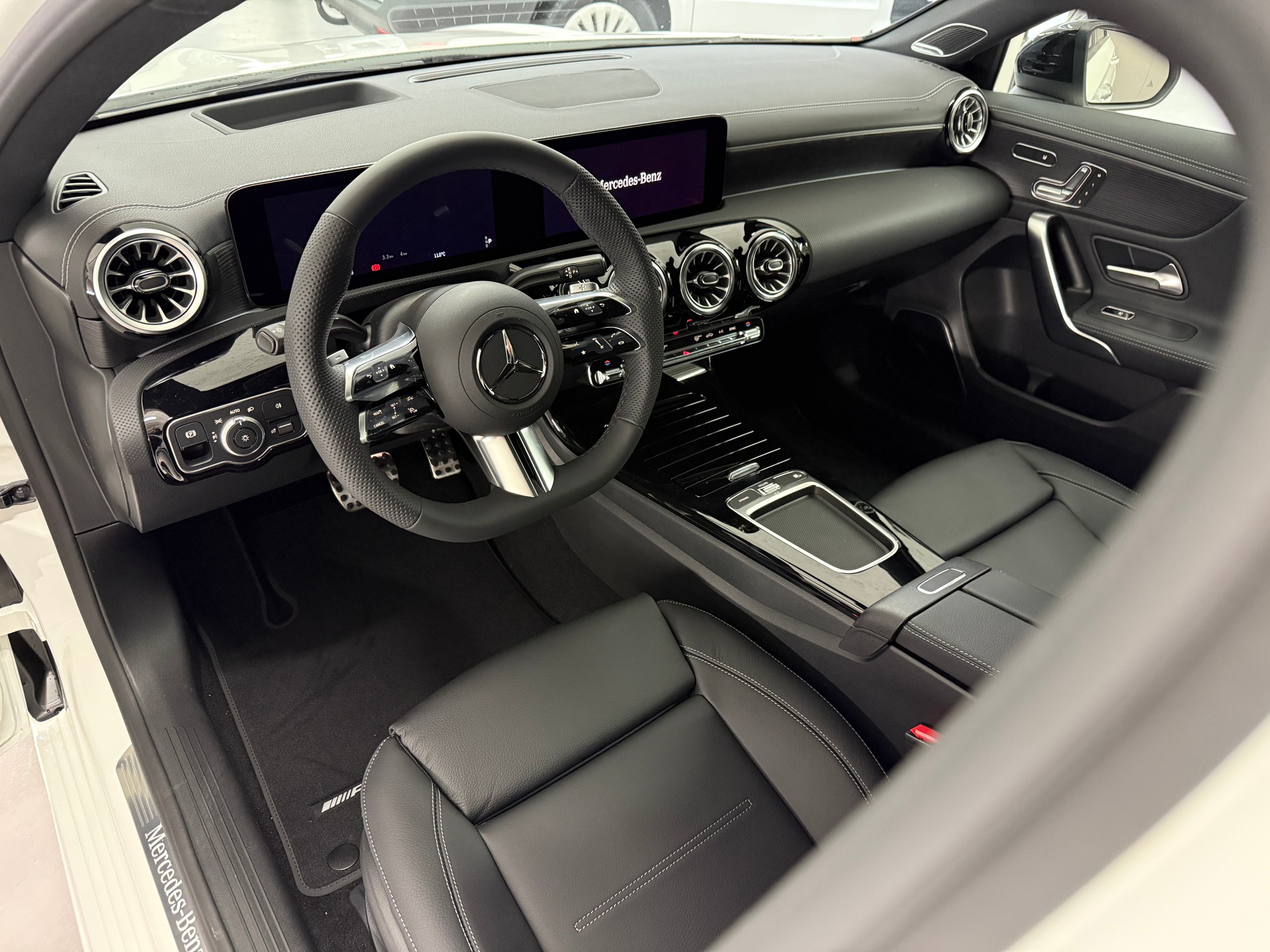 MERCEDES-BENZ A 250 4MATIC Kompaktlimousine - 7