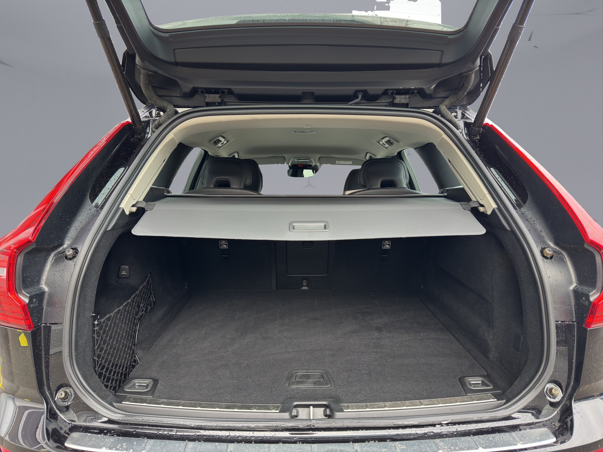 VOLVO XC60 2.0 B4 MH Inscription AWD - 16