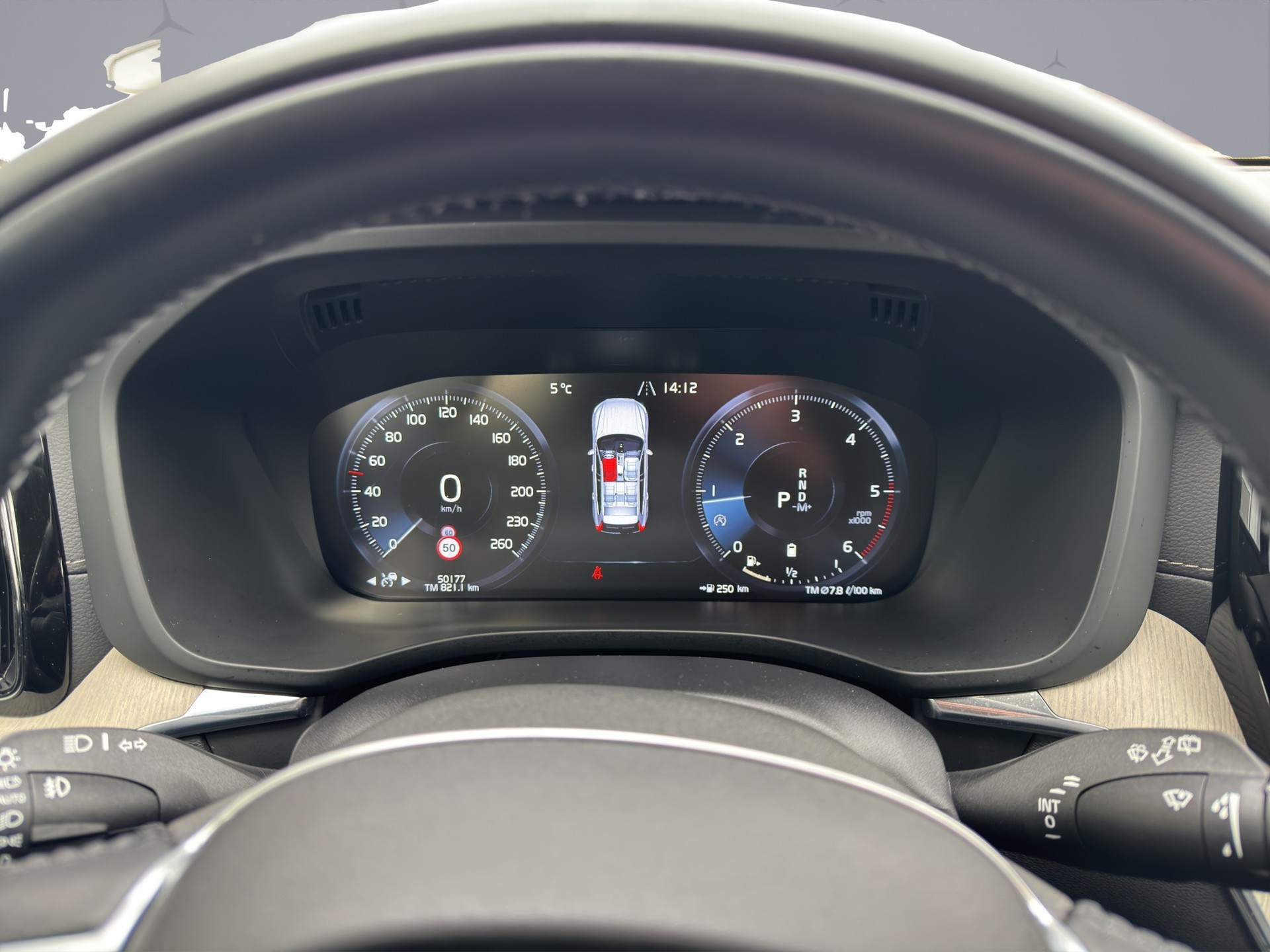 VOLVO XC60 2.0 B4 MH Inscription AWD - 11