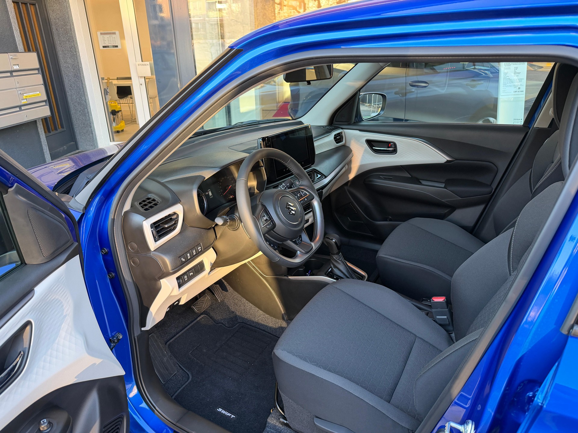 SUZUKI Swift 1.2 Sakura Top Hybrid - 9