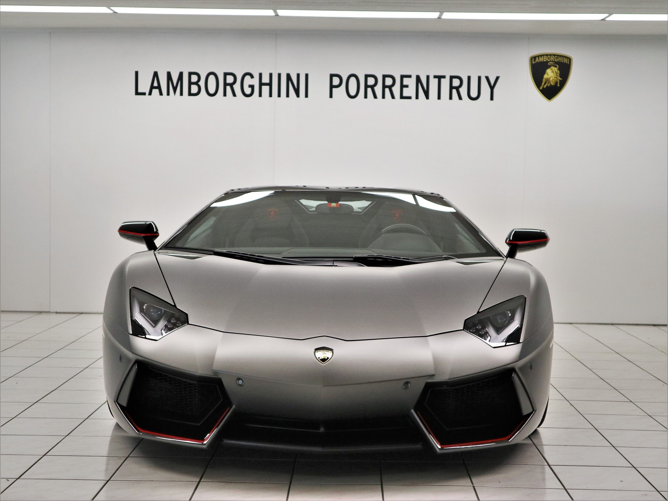 Aventador LP700-4 Roadster Pirelli thumbnail n°3