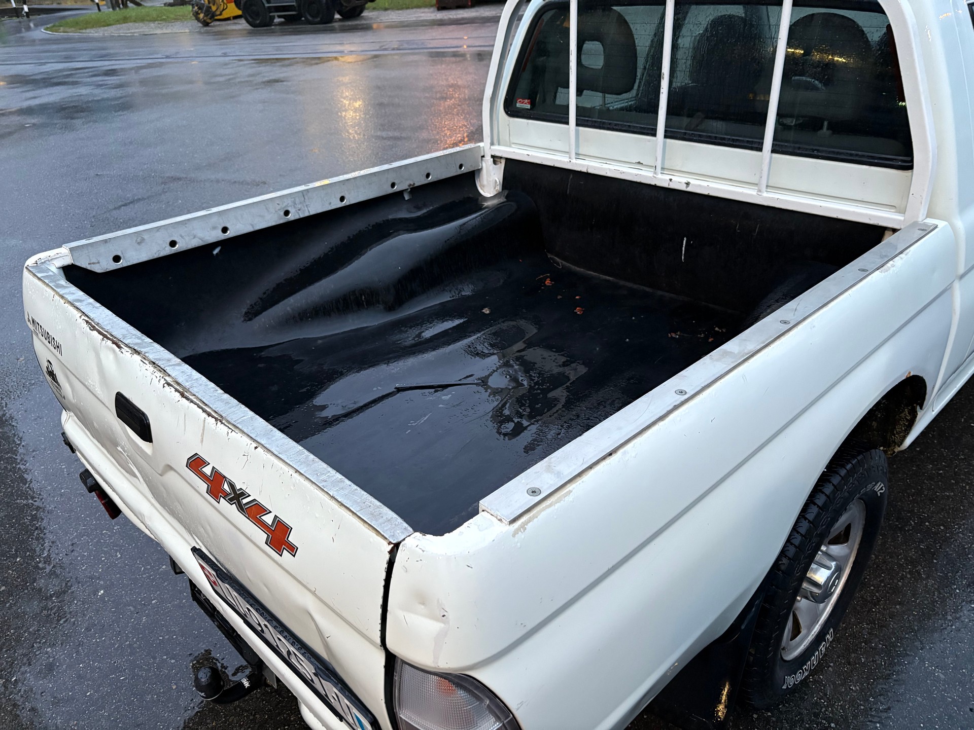 MITSUBISHI L 200 Intense 2.5TDi - 9