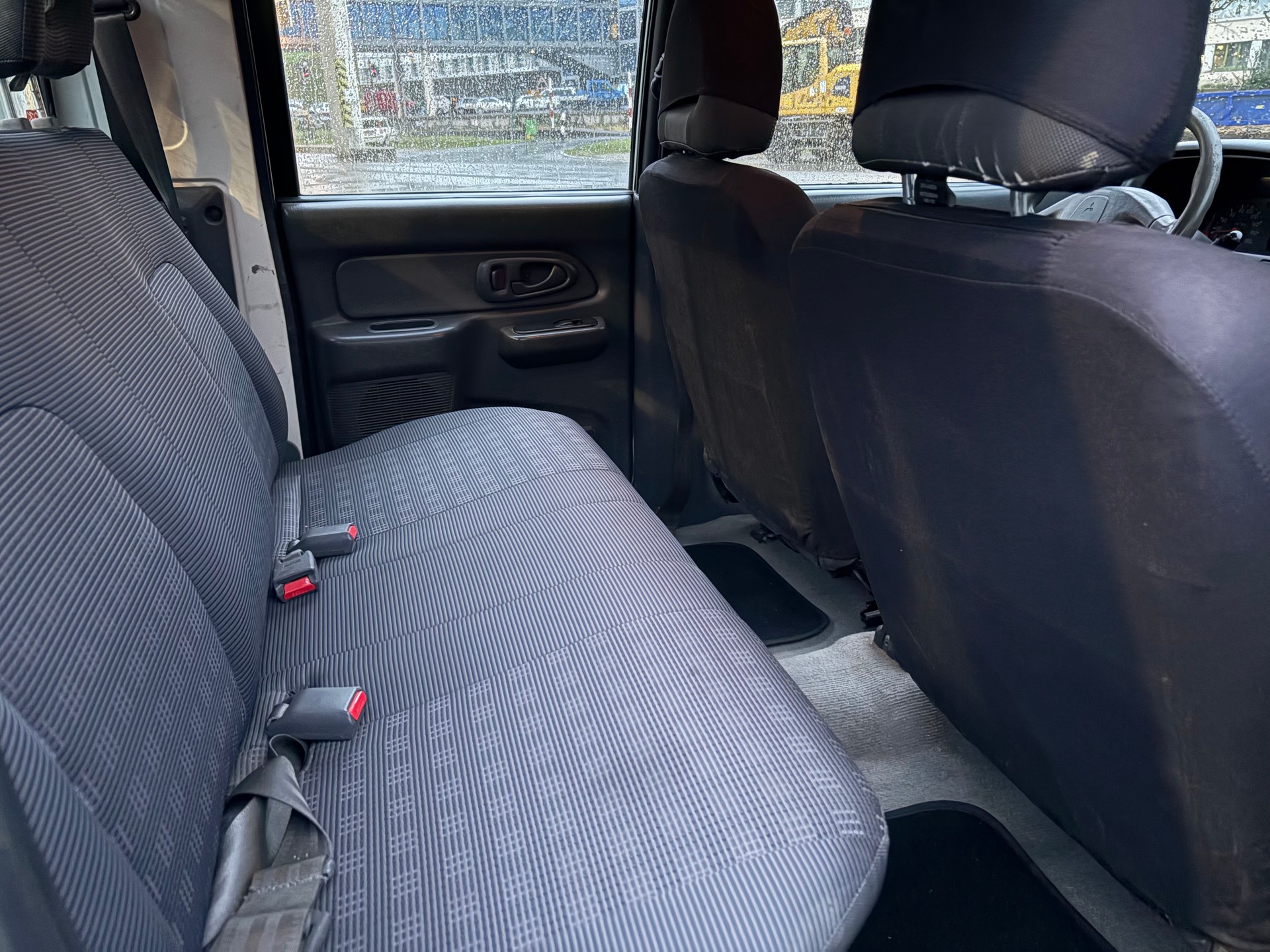 MITSUBISHI L 200 Intense 2.5TDi - 12