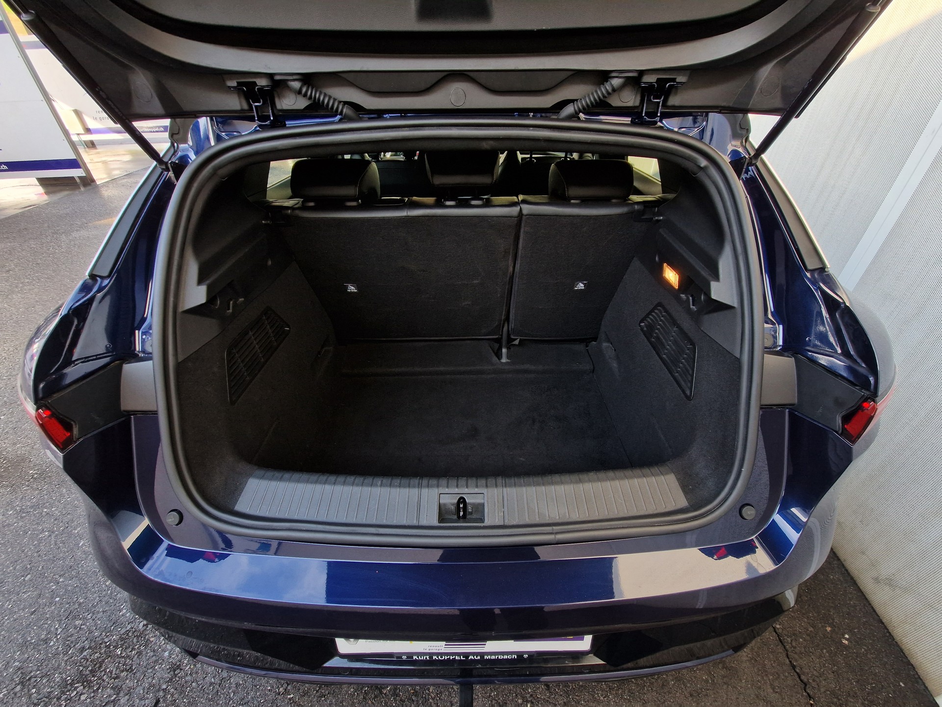 RENAULT Mégane E-TECH EV60 Iconic - 4