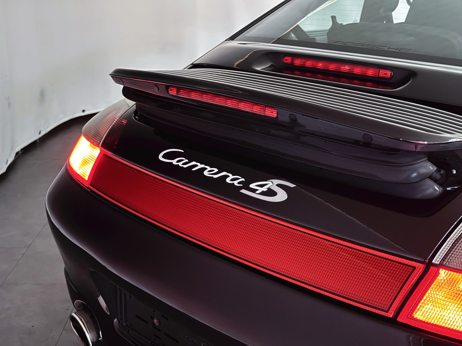 PORSCHE 911 Carrera 4 S - 25