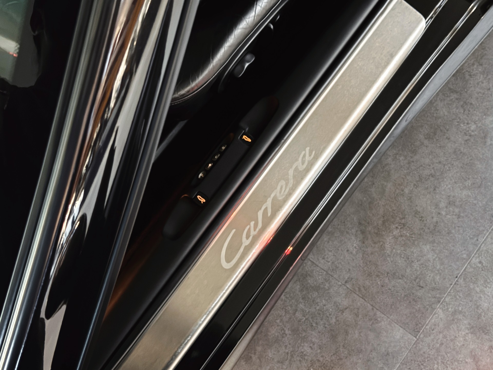 PORSCHE 911 Carrera 4 S - 21