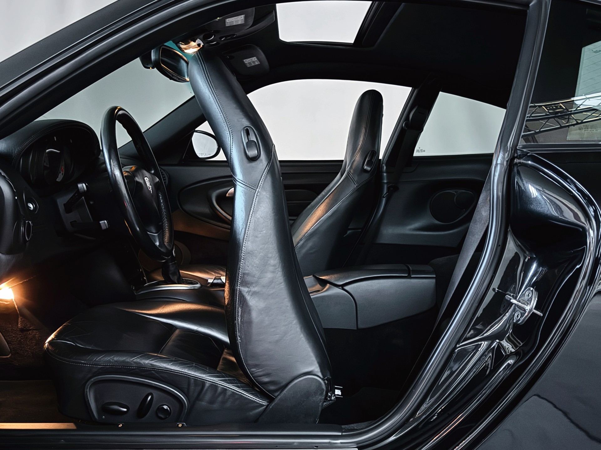 PORSCHE 911 Carrera 4 S - 13