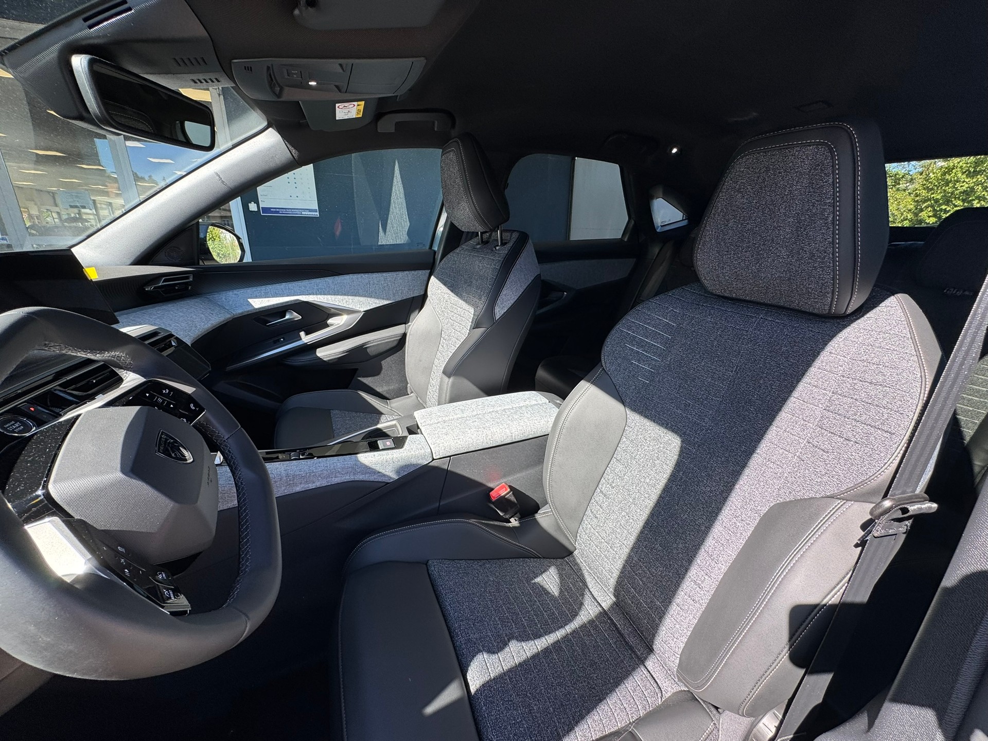 PEUGEOT 3008 145 e-DSC6 Hybrid Allure Premium - 6