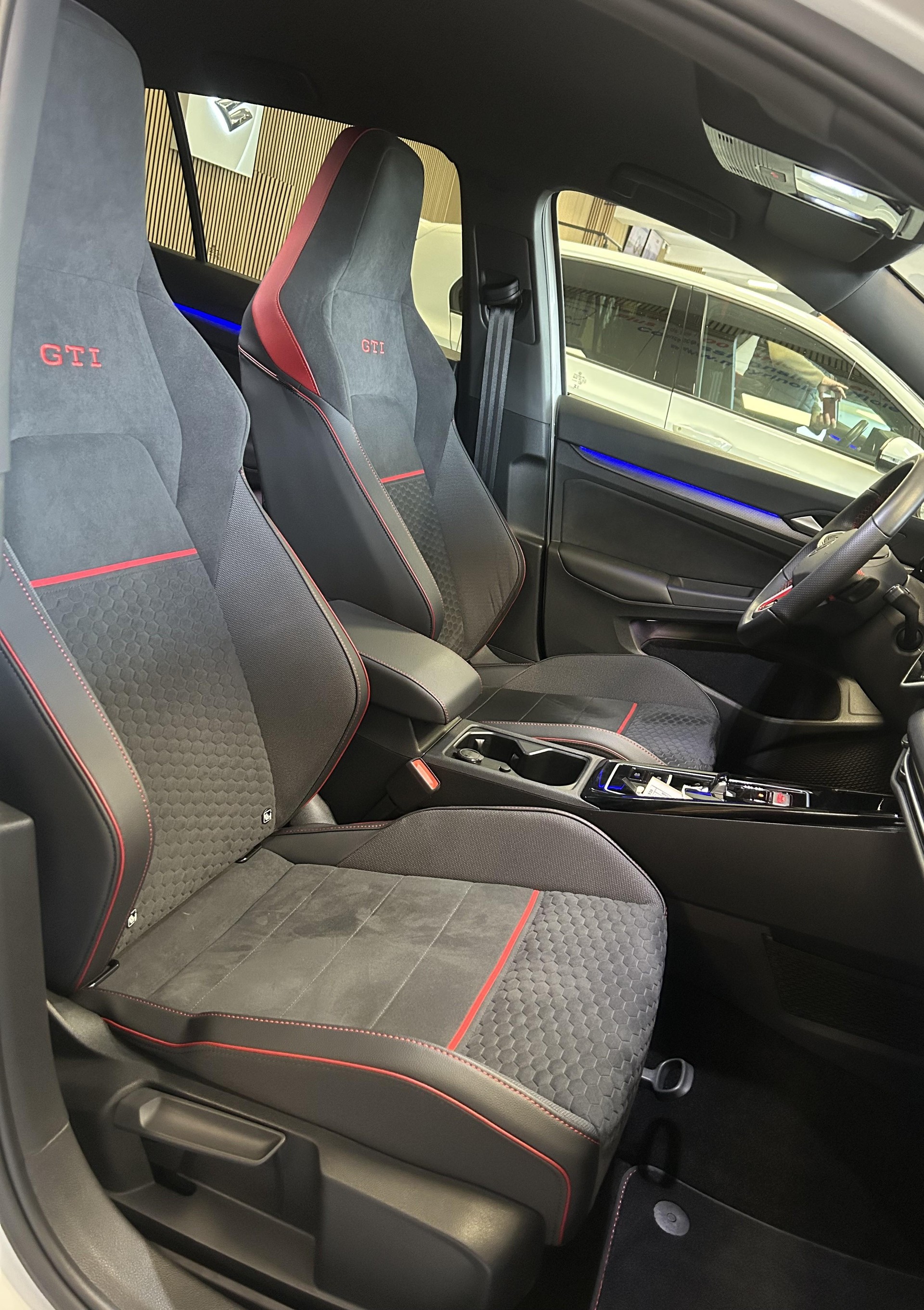 VW Golf VIII 2.0 TSI GTI Clubsport DSG - 17