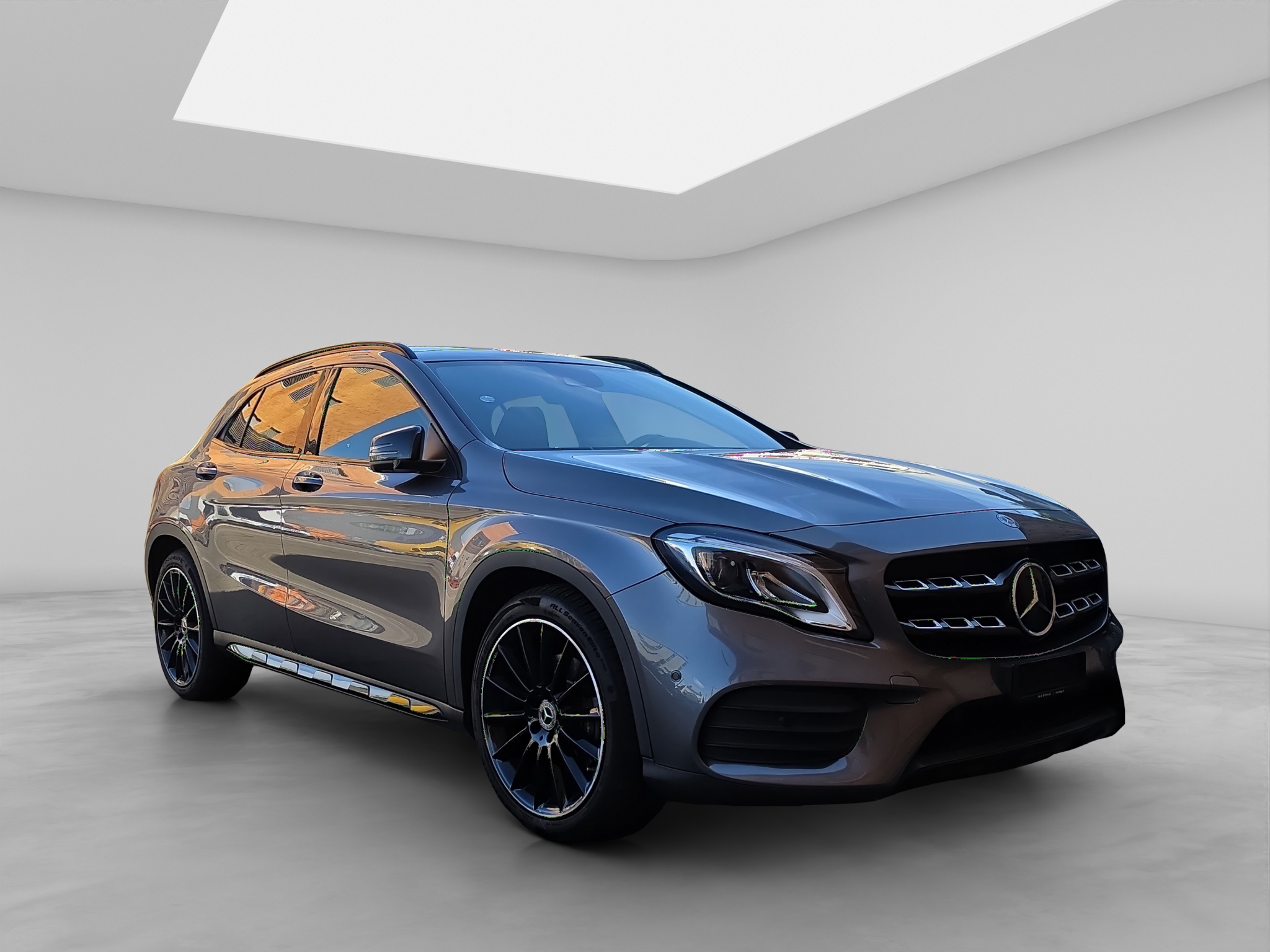 MERCEDES-BENZ GLA 250 8