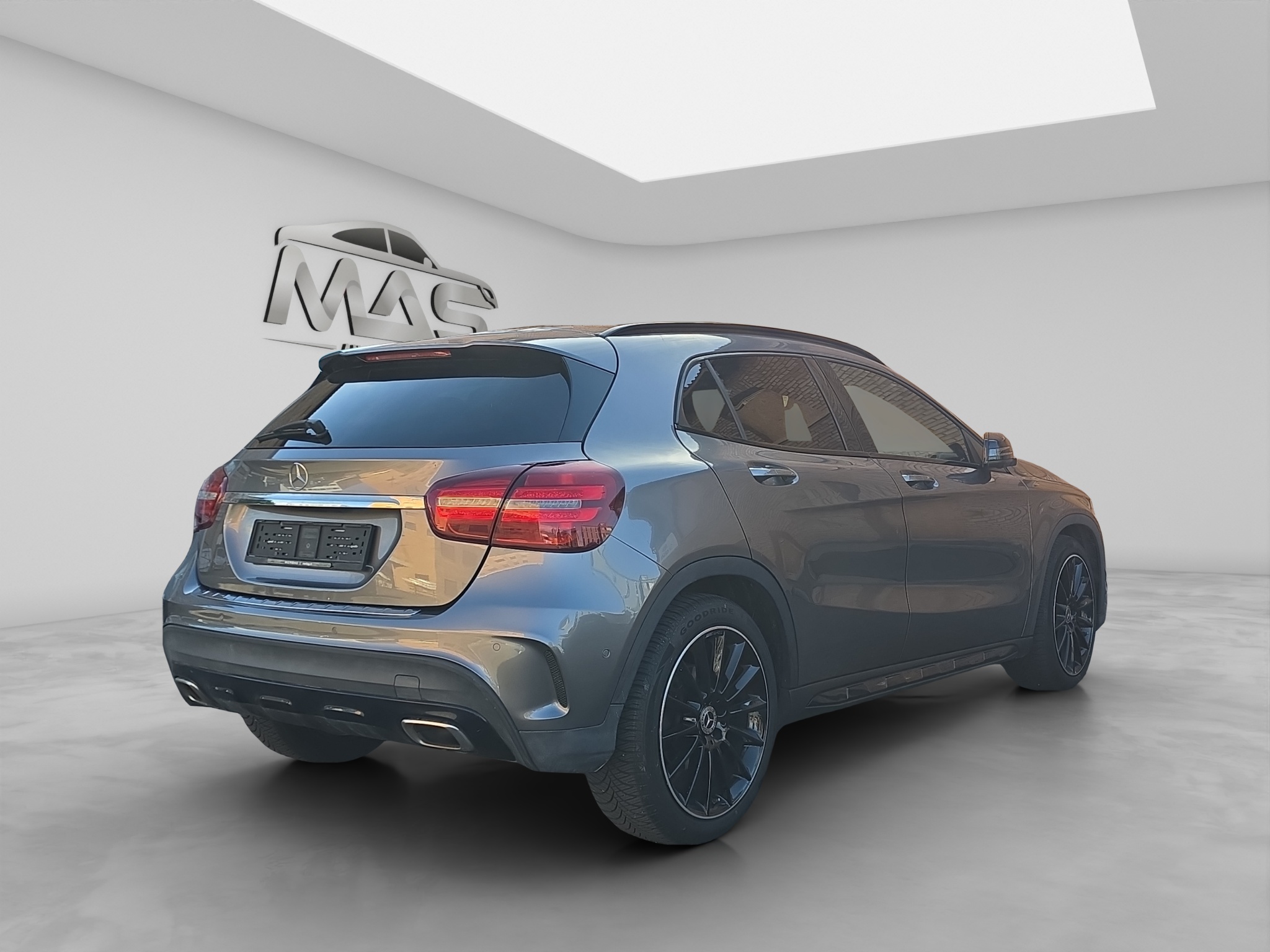 MERCEDES-BENZ GLA 250 6