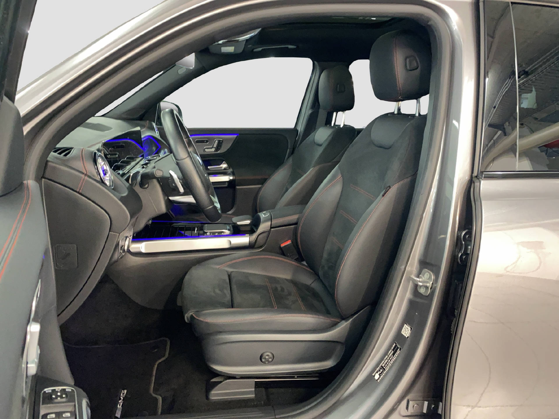 MERCEDES-BENZ EQB 350 AMG Line 4MATIC - 7