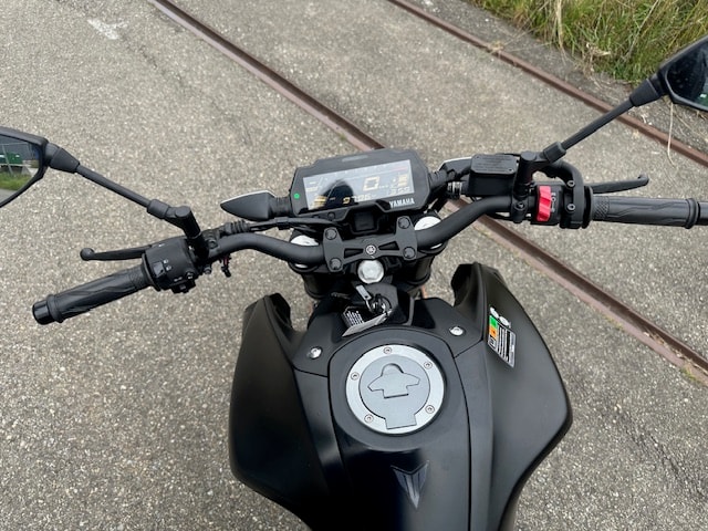 YAMAHA MT-125 ABS - 4