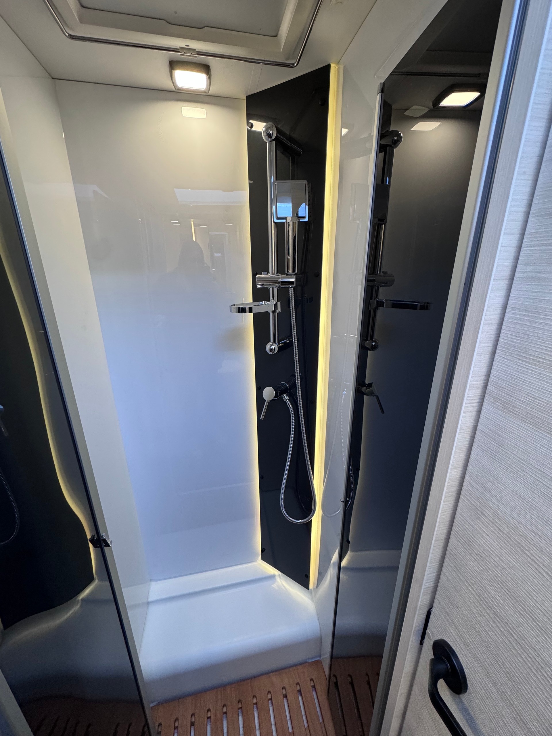 CHALLENGER Ford 337 Graphite Ultimate - 18