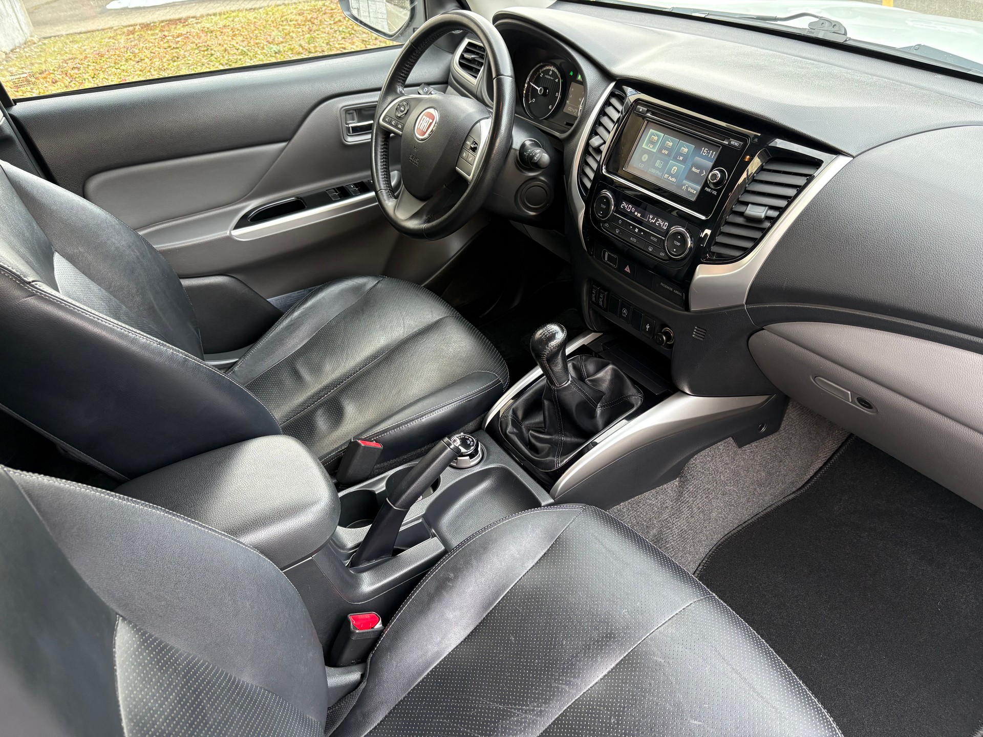 MITSUBISHI L 200 2.4 Style Anniversary Double Cab - 10