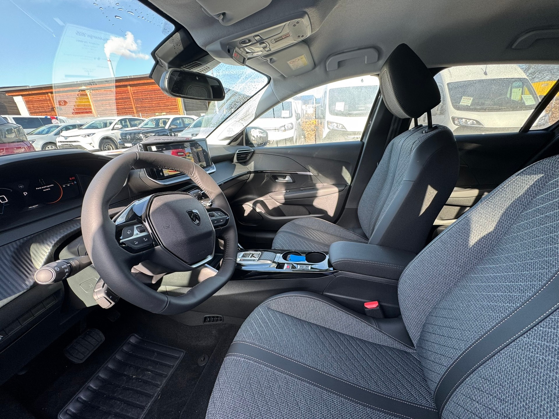 PEUGEOT 208 1.2 MHEV 110 Allure Premium - 7