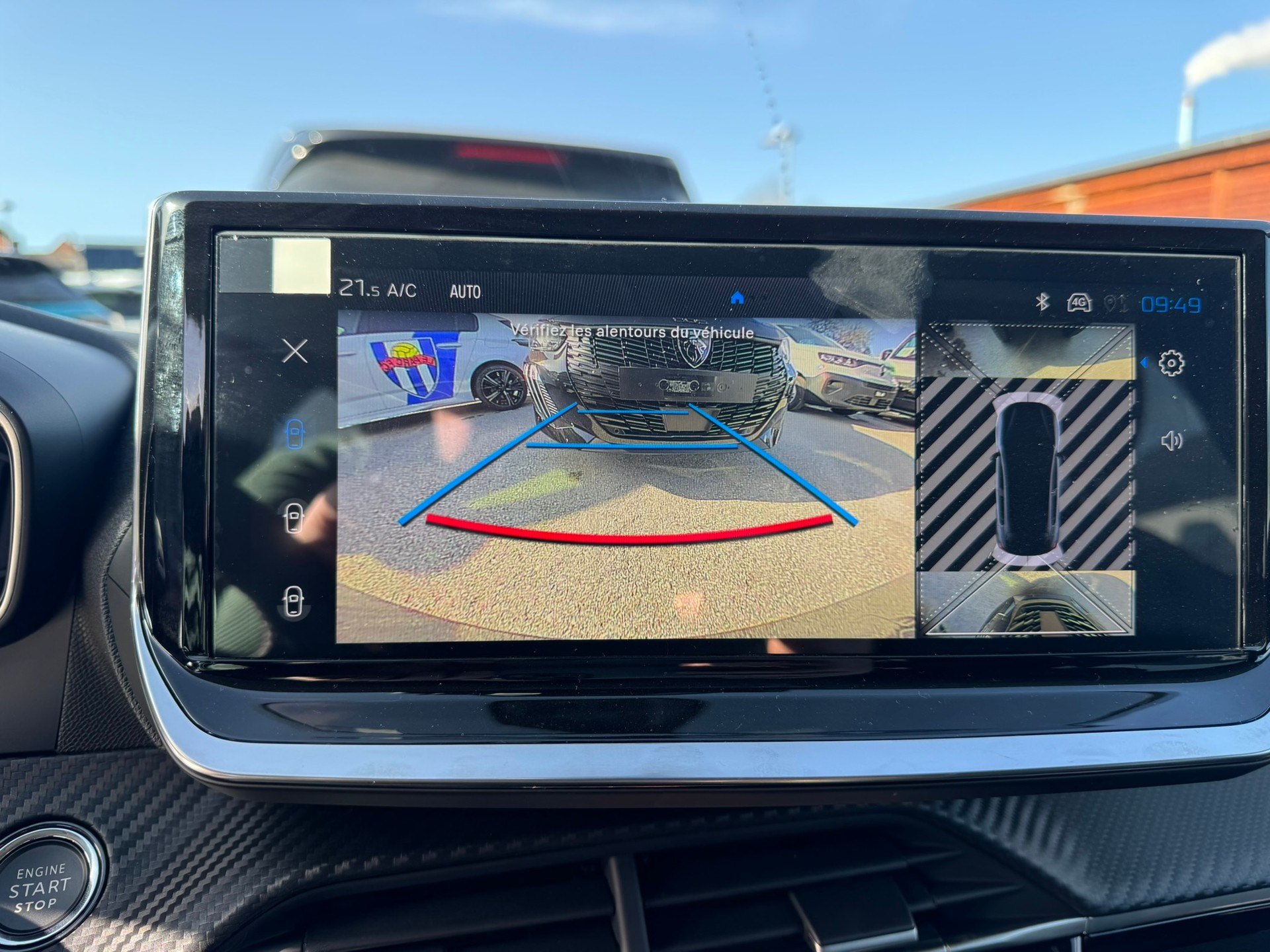 PEUGEOT 208 1.2 MHEV 110 Allure Premium - 5