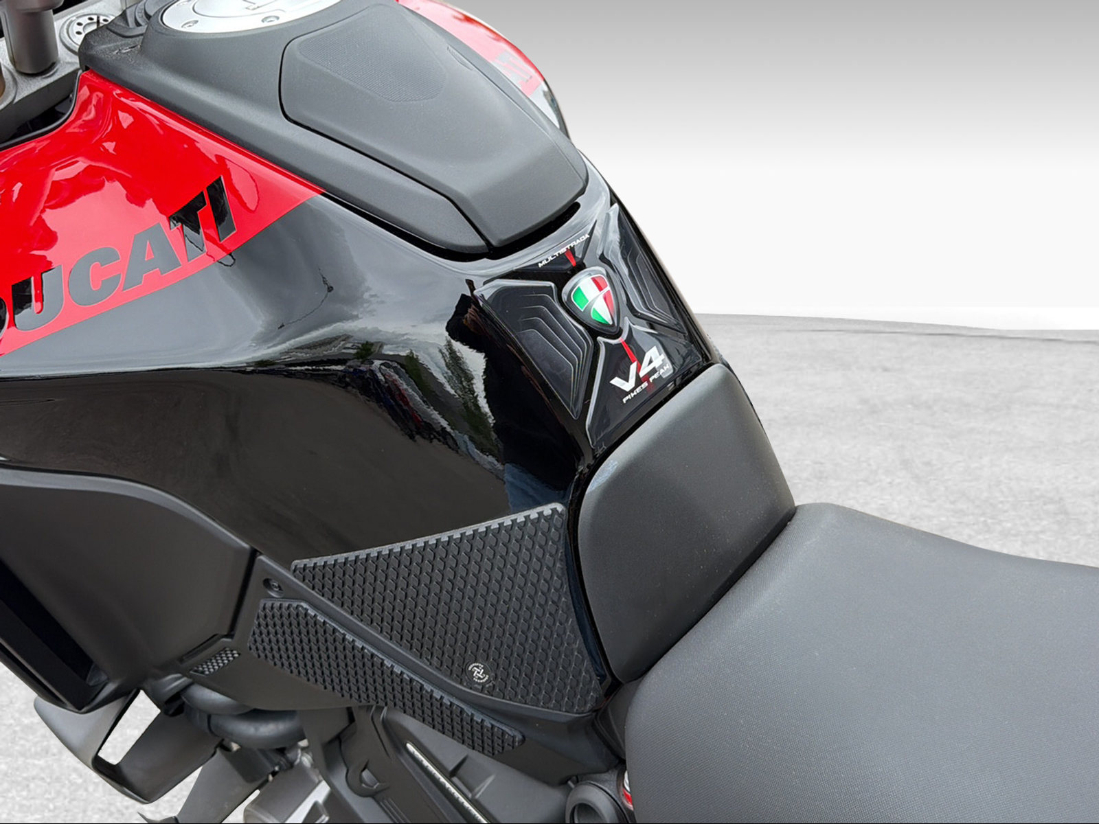 DUCATI 1160 Multistrada V4 S Pikes Peak ABS - 8