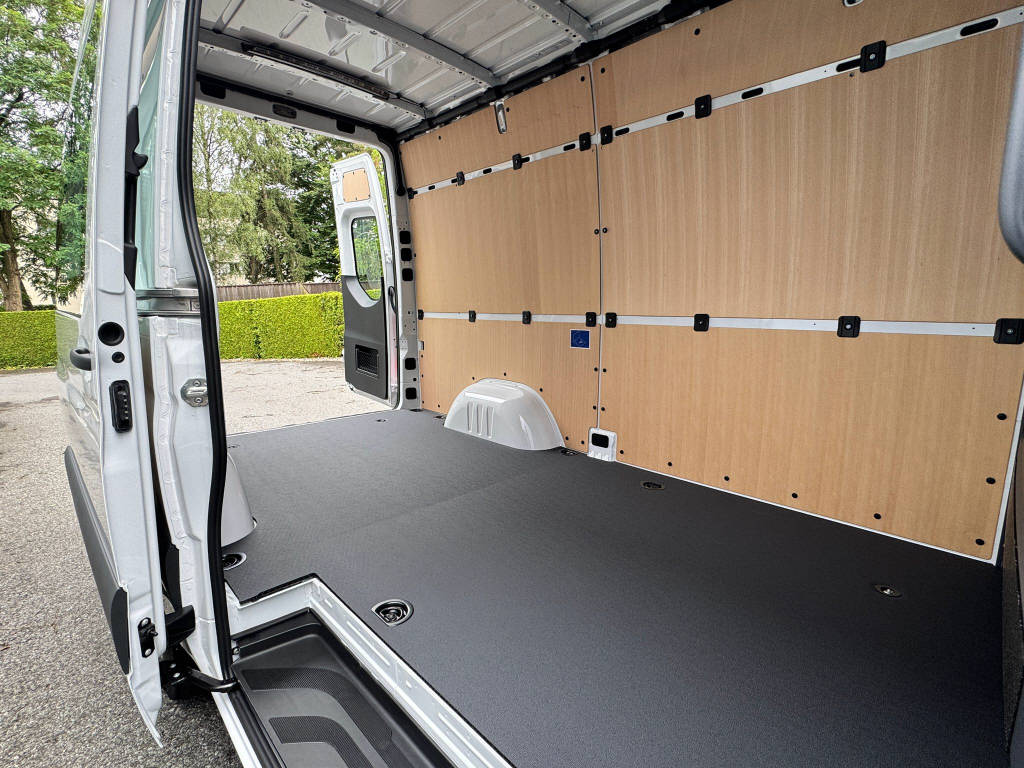 MERCEDES-BENZ eSprinter 320 Kasten Pro Worker 3665 S 81 kWh - 7