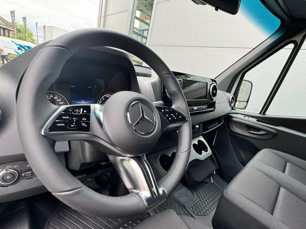 MERCEDES-BENZ eSprinter 320 Kasten Pro Worker 3665 S 81 kWh - 13
