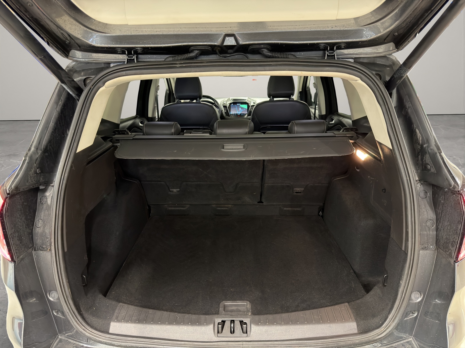 FORD Kuga 2.0 TDCi 180 Vignale FPS - 18