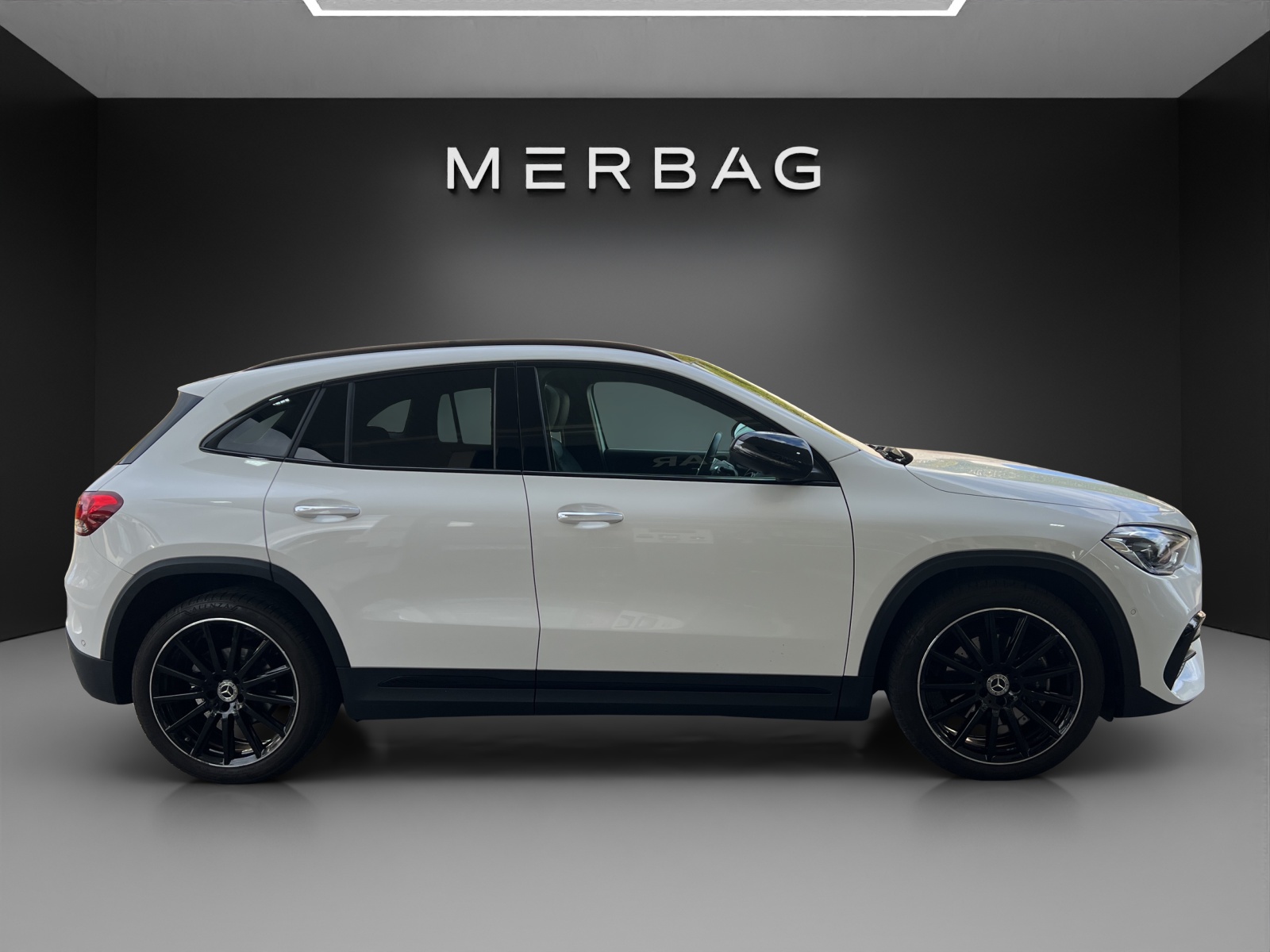 MERCEDES-BENZ GLA 200 4Matic AMG Line 8G-DCT - 2