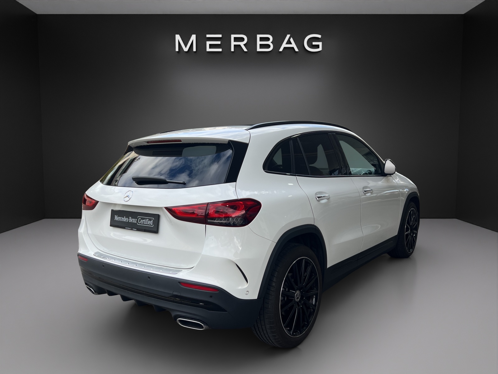 MERCEDES-BENZ GLA 200 4Matic AMG Line 8G-DCT - 3