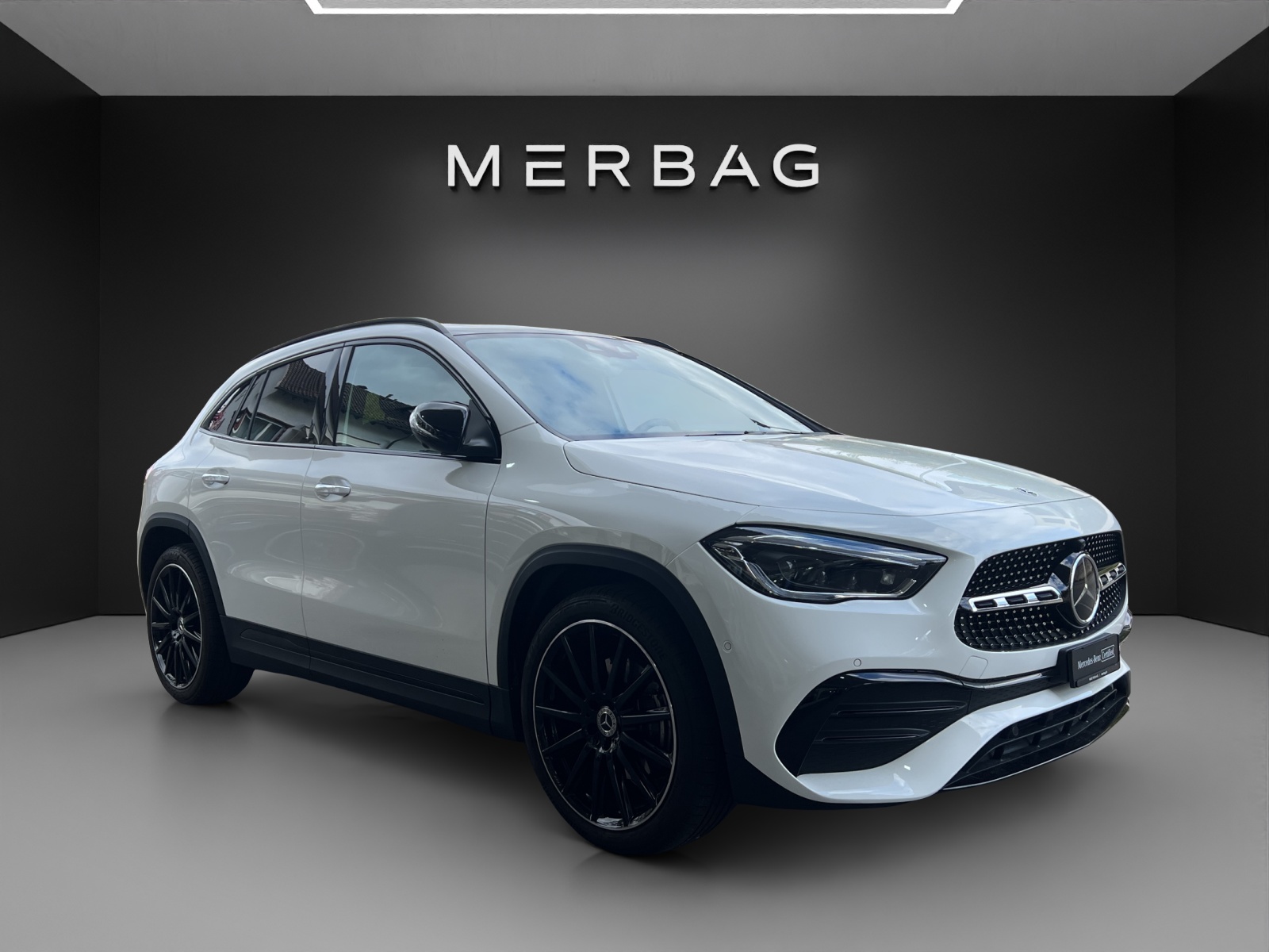 MERCEDES-BENZ GLA 200 4Matic AMG Line 8G-DCT