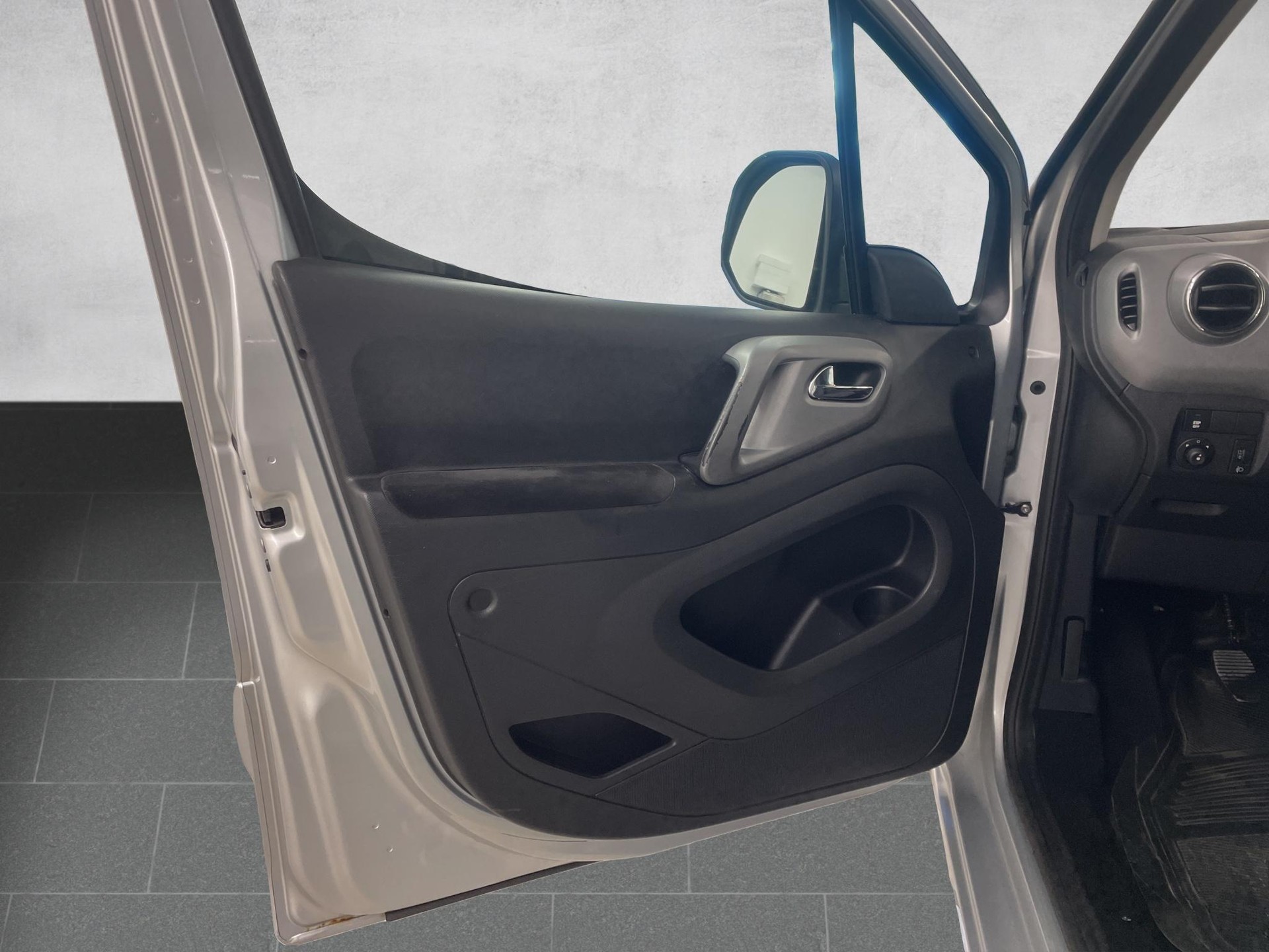 CITROEN Berlingo 1.6i VTi Mult. Special - 9