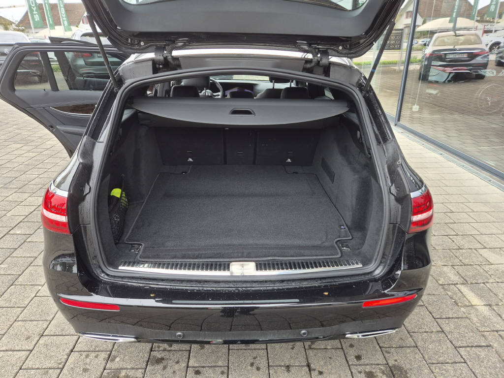 MERCEDES-BENZ E 450 4Matic AMG Line Kombi - 4