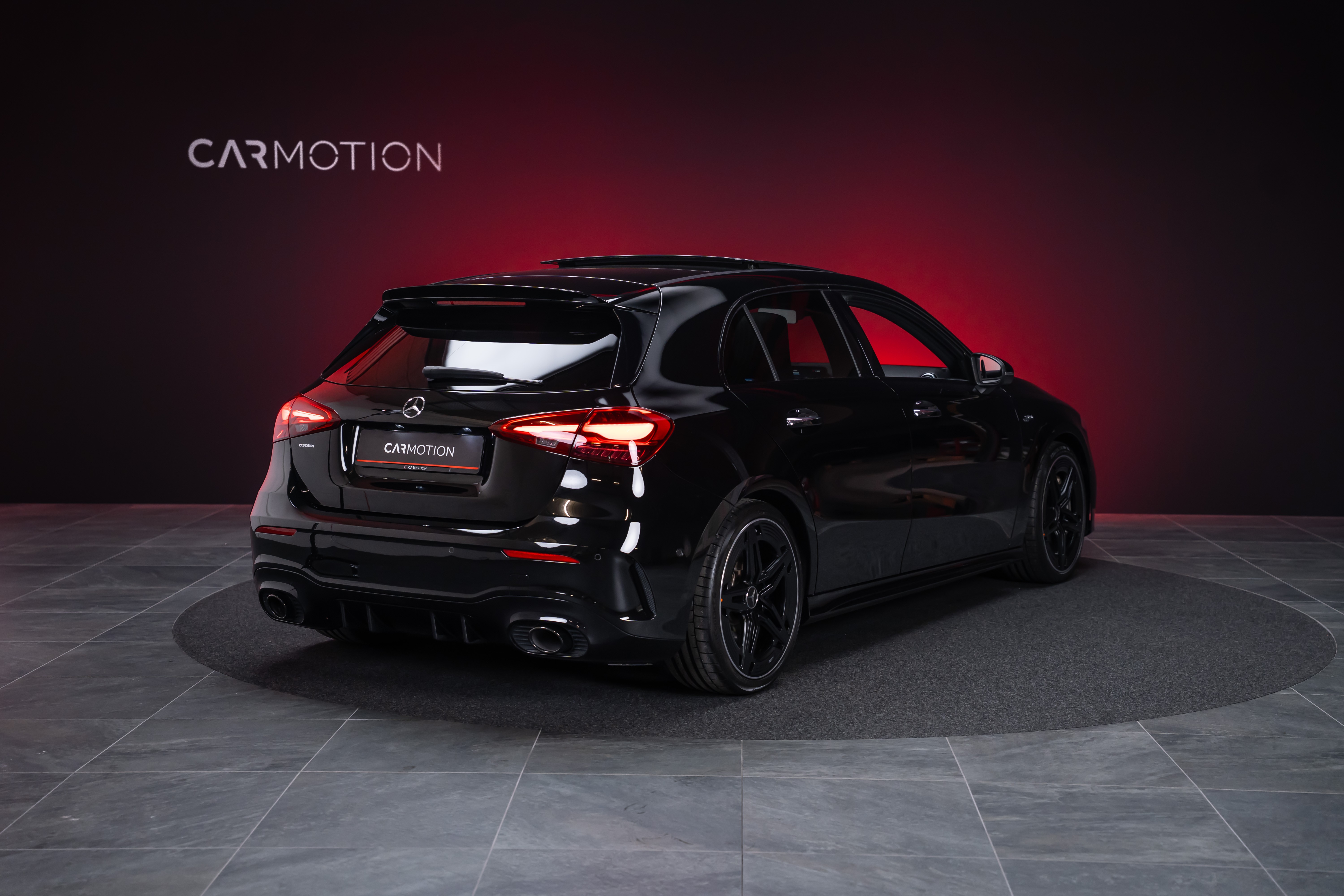 A 35 AMG 4matic / Facelift / Panorama-Schiebedach / Rückfahrkamera