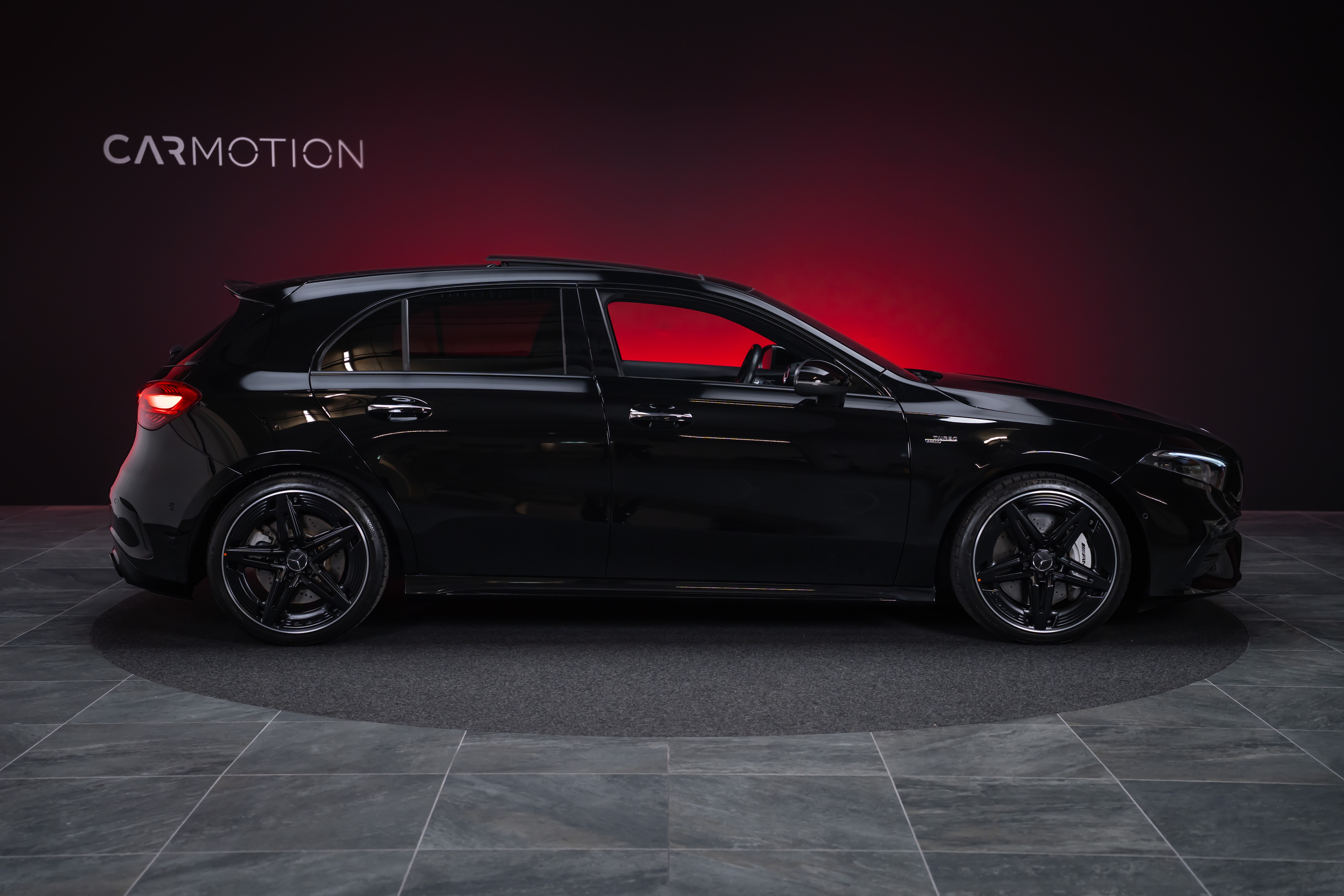 A 35 AMG 4matic / Facelift / Panorama-Schiebedach / Rückfahrkamera