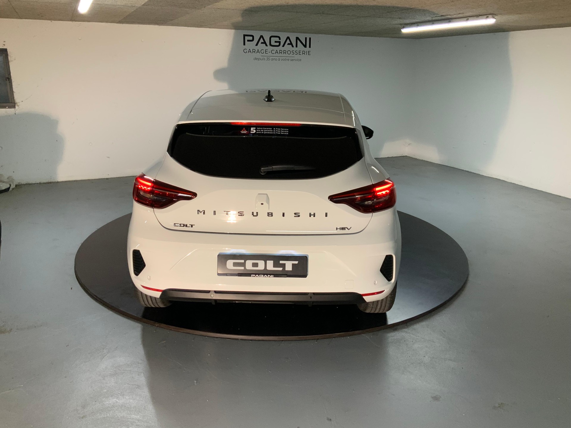 MITSUBISHI Colt 1.6 HEV Invite+ - 6