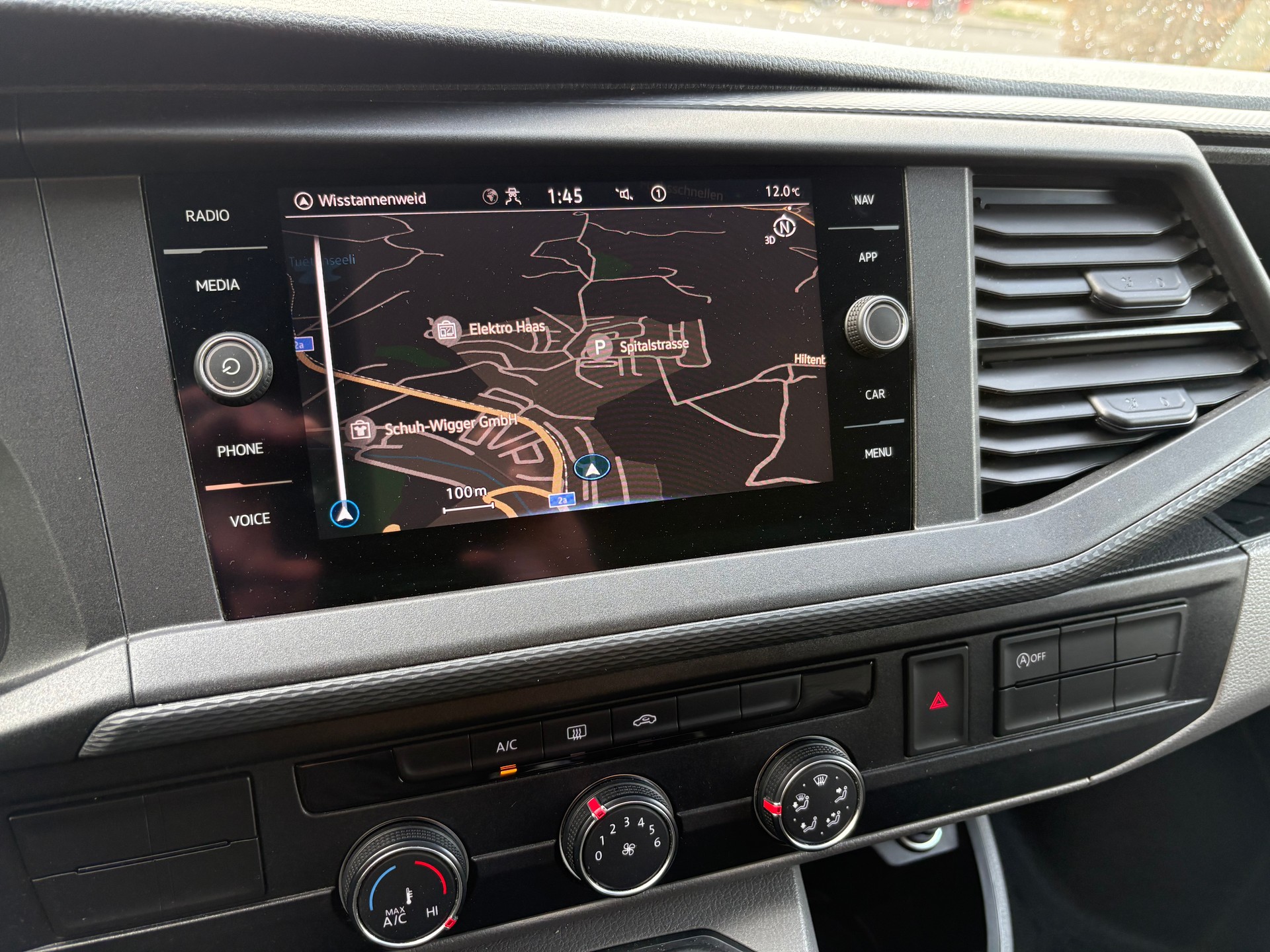 VW T6.1 2.0 TDI 4Motion - 16