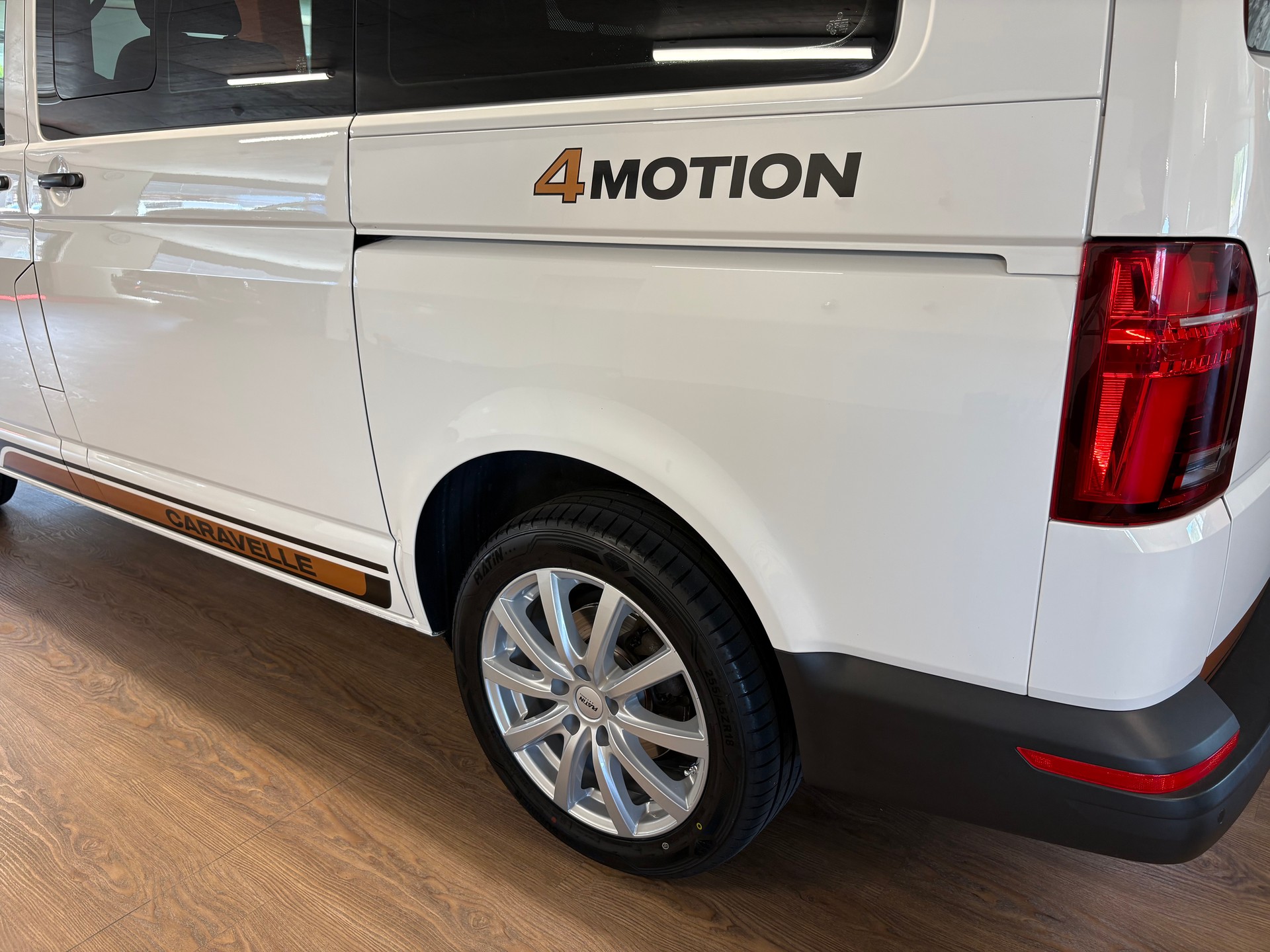VW T6.1 2.0 TDI 4Motion - 7