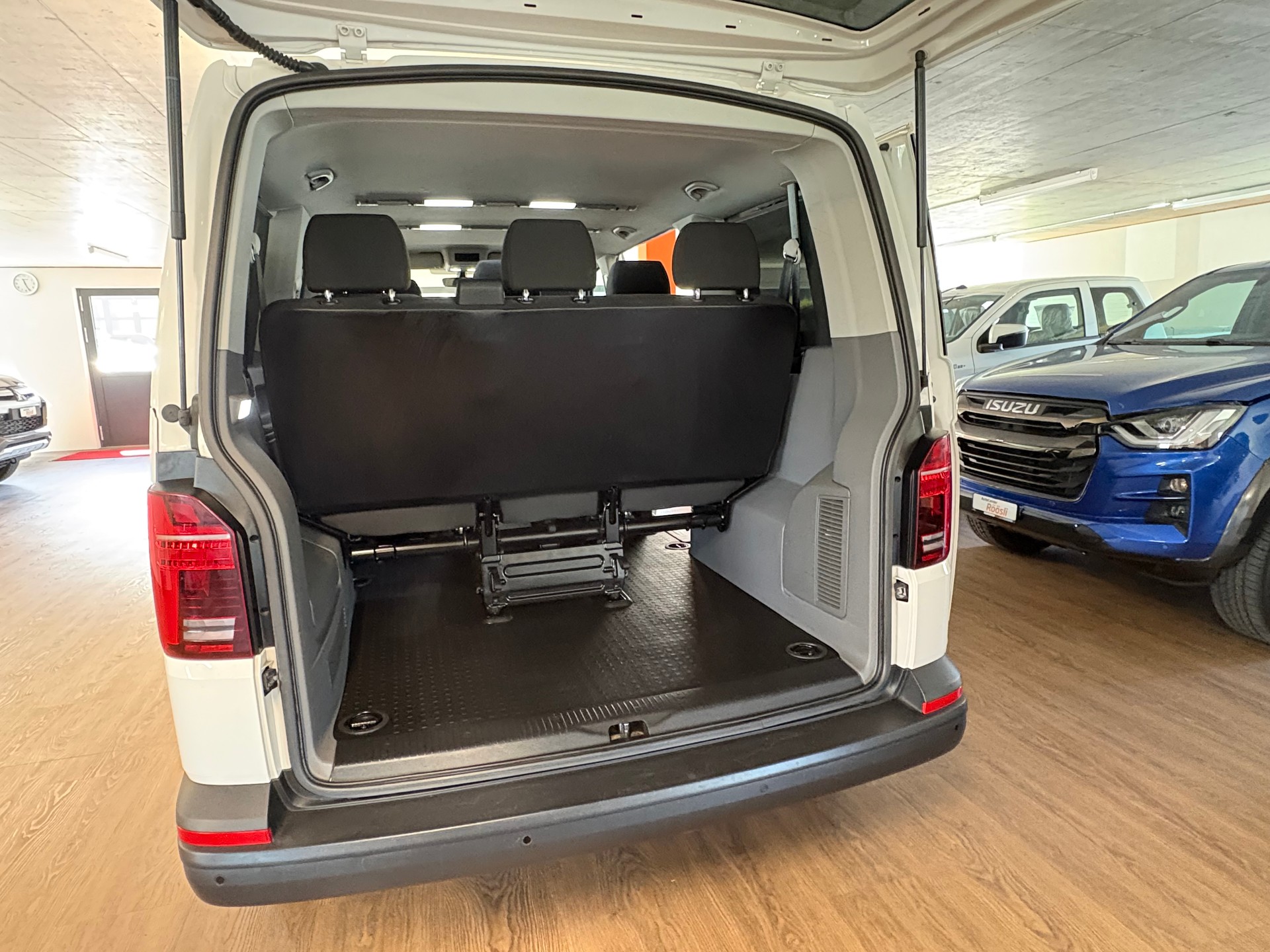 VW T6.1 2.0 TDI 4Motion - 16