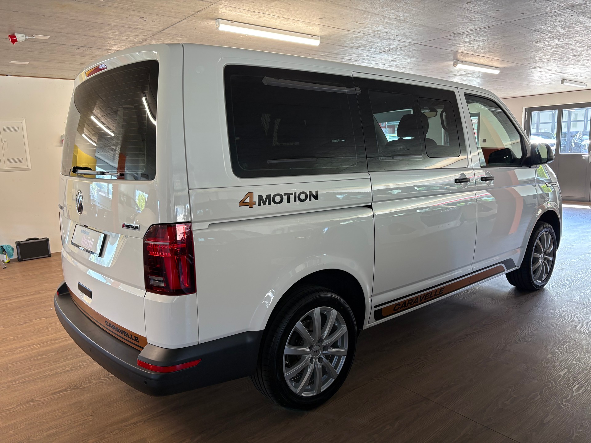 VW T6.1 2.0 TDI 4Motion - 3