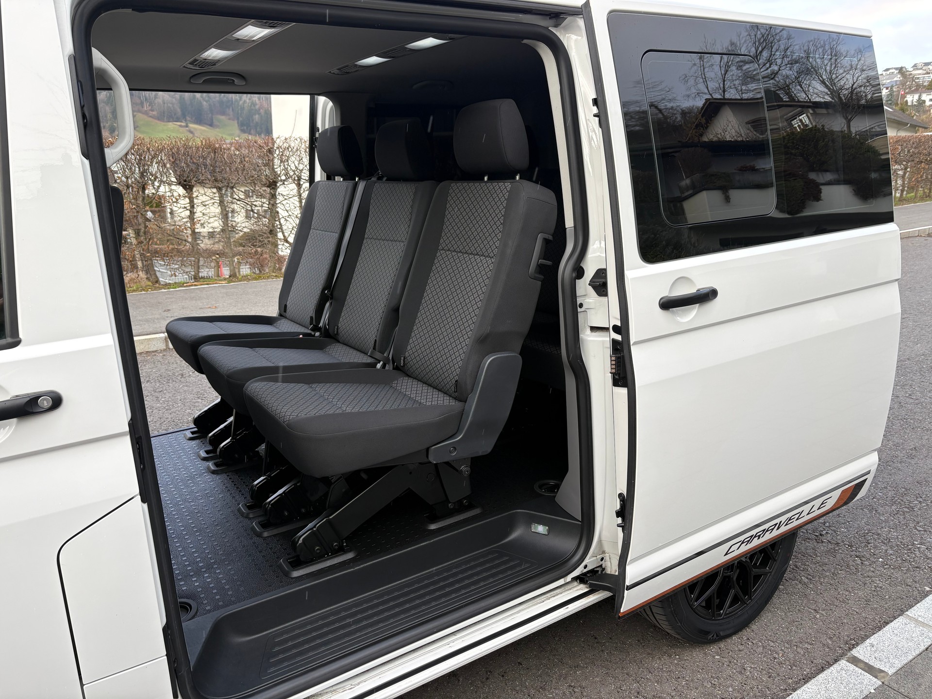 VW T6.1 2.0 TDI 4Motion - 13