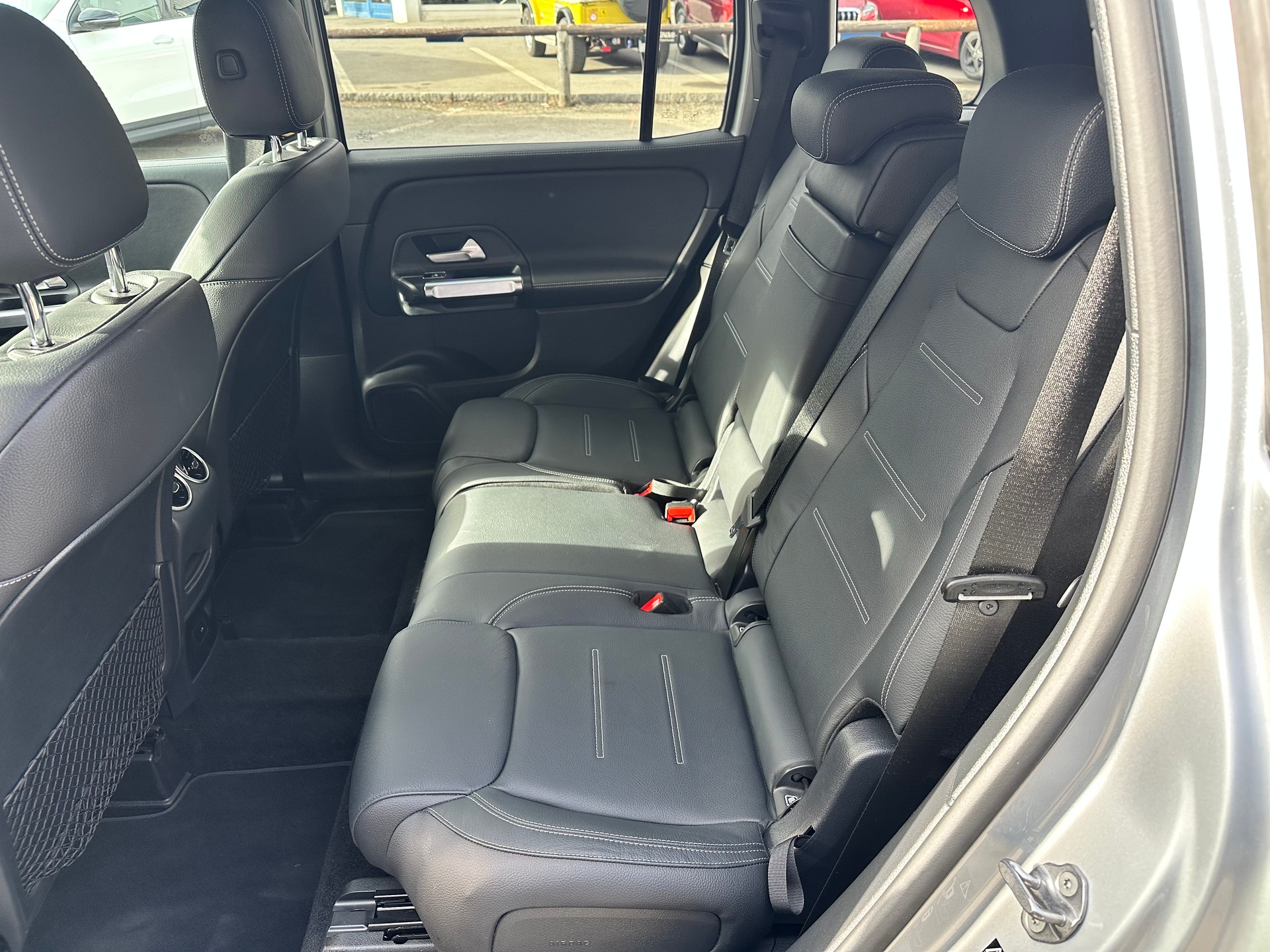 MERCEDES-BENZ GLB 250 AMG Line 4matic - 12